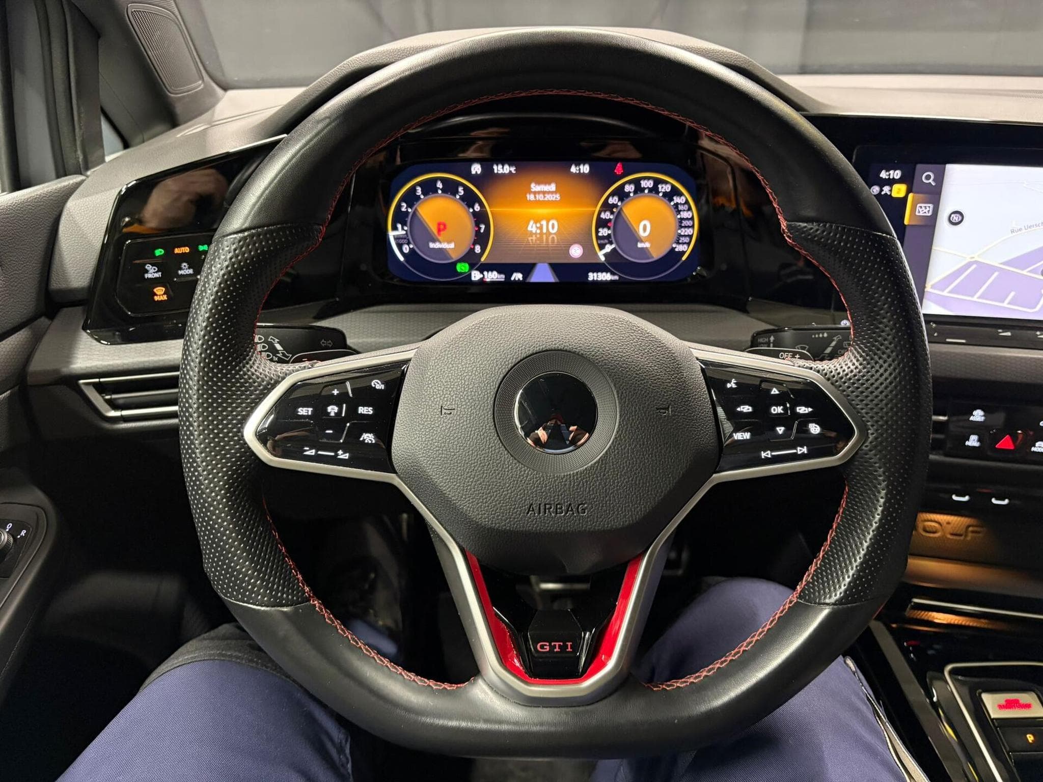 VW Golf GTI 245cv DSG7 black style - ACC/CAMERA/NAVI (2022) - Foto 8