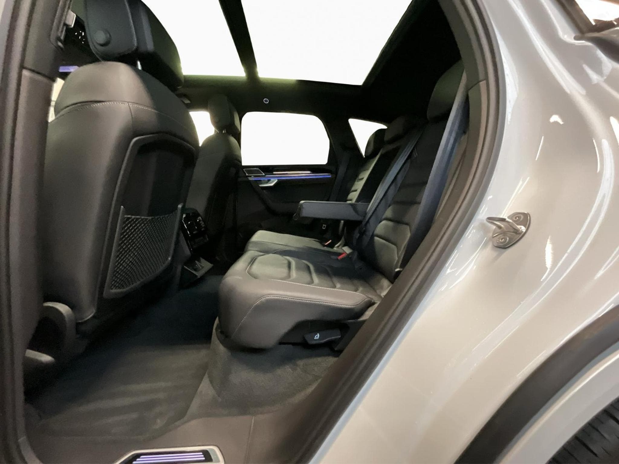 VW Touareg R-Line+V6+Aut.+Black-Style+4M+Pano (2024) - Foto 16