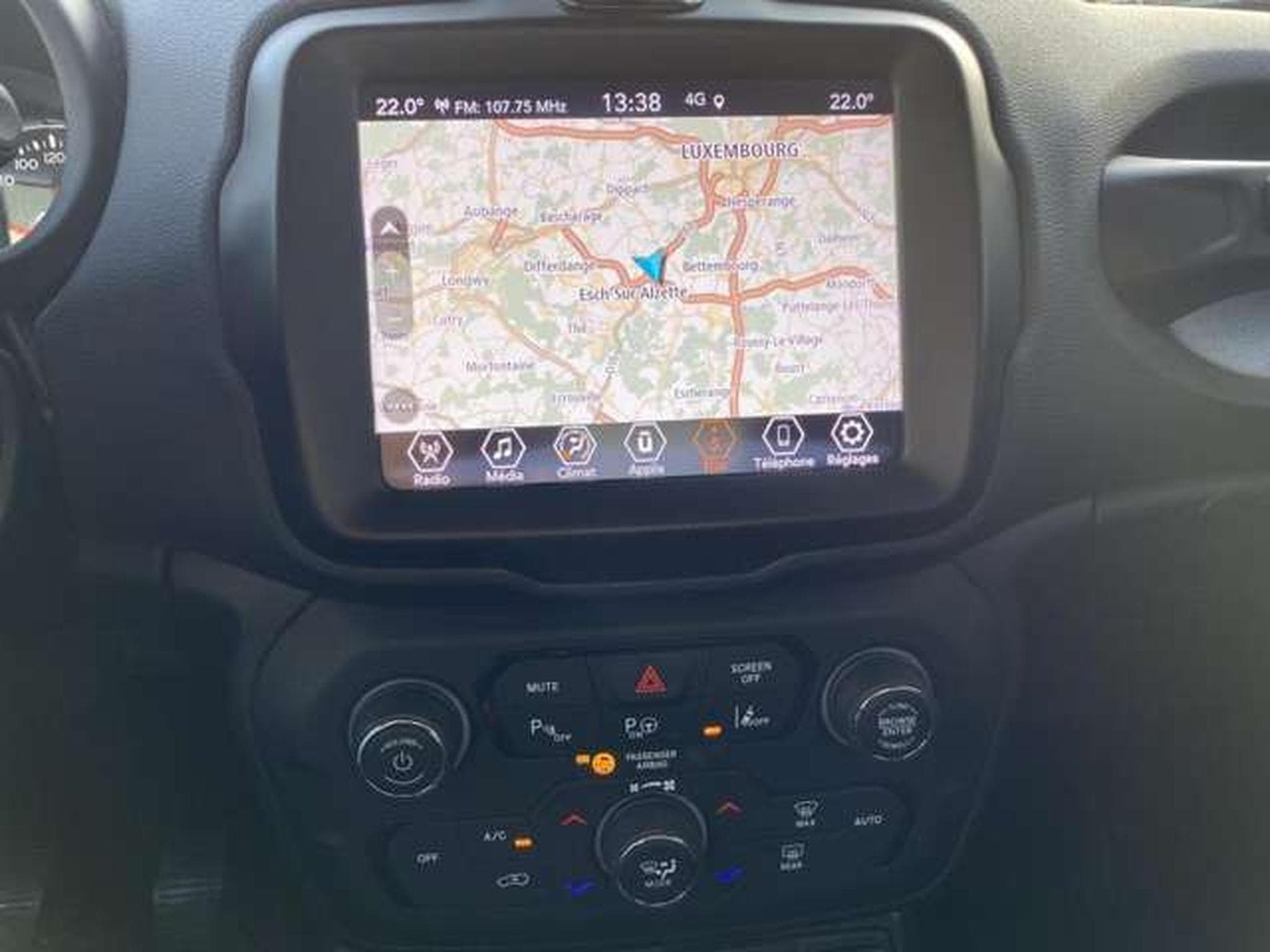 Jeep Renegade 1.0 120ch BLACK STAR - JUSQU'A 48 MOIS DE GARANTIE (2021) - Photo 12