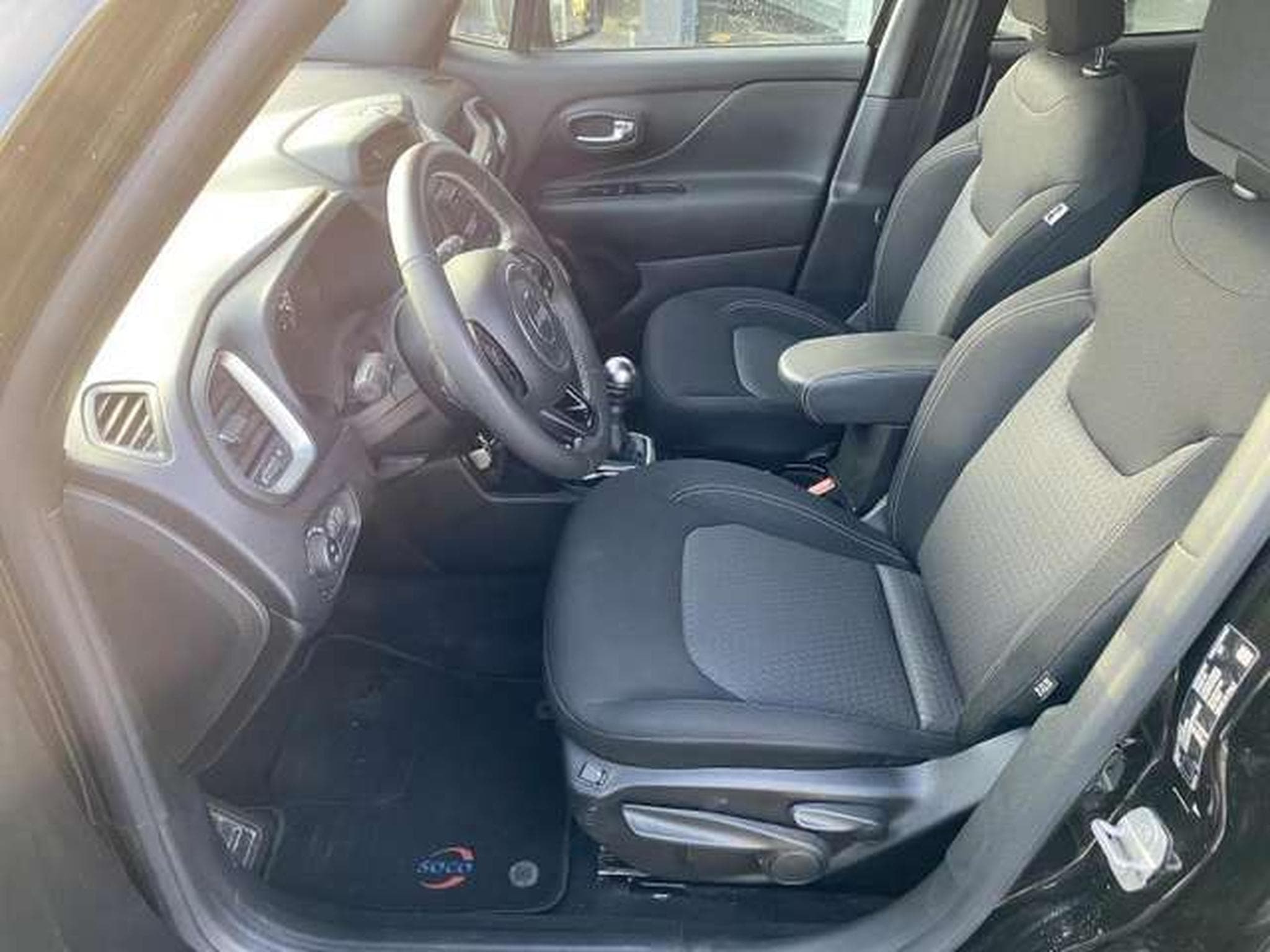 Jeep Renegade 1.0 120ch BLACK STAR - JUSQU'A 48 MOIS DE GARANTIE (2021) - Photo 8