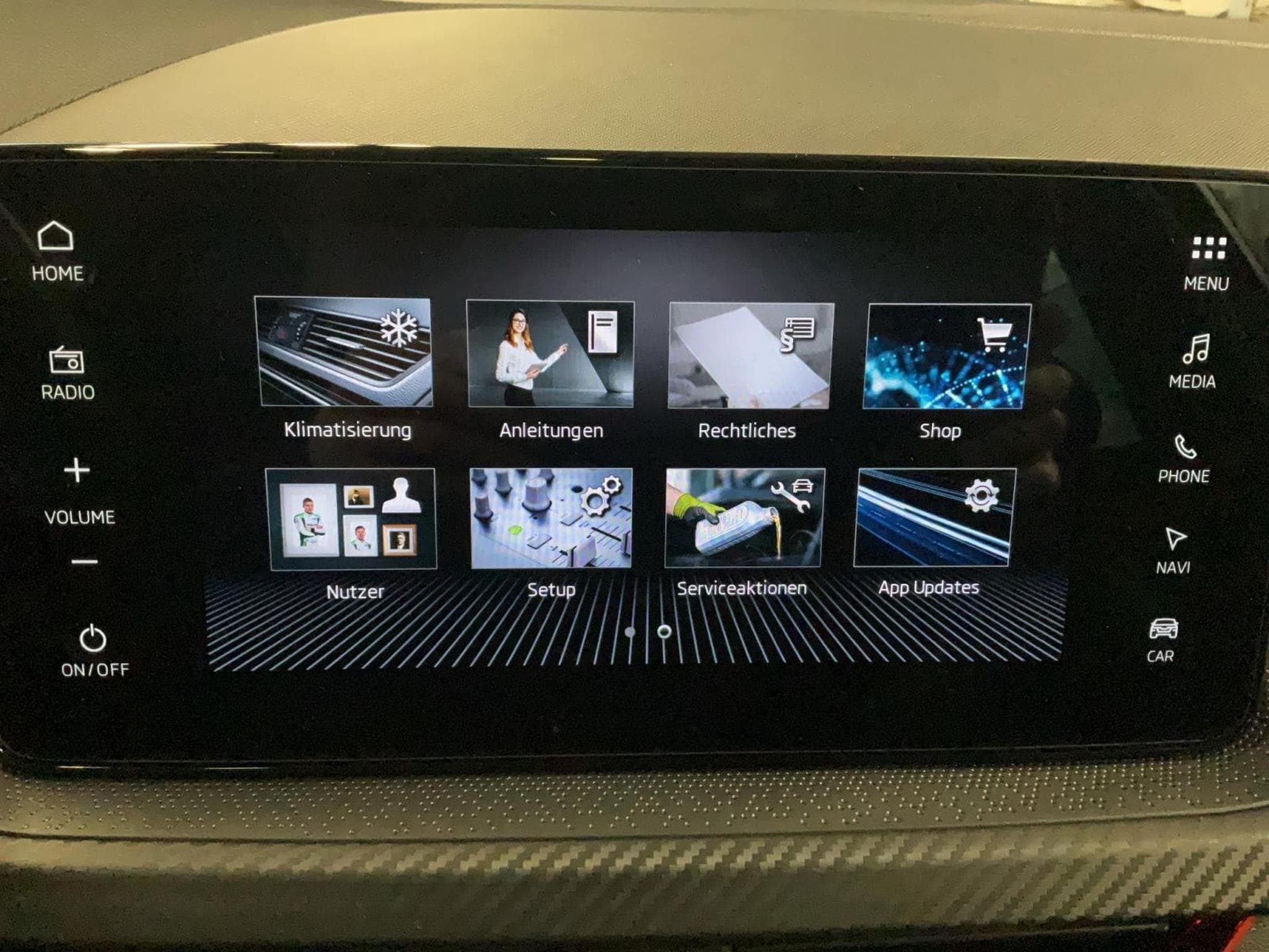 Skoda Kamiq Monte-Carlo+BVM+Pano+RearView (2025) - Foto 16