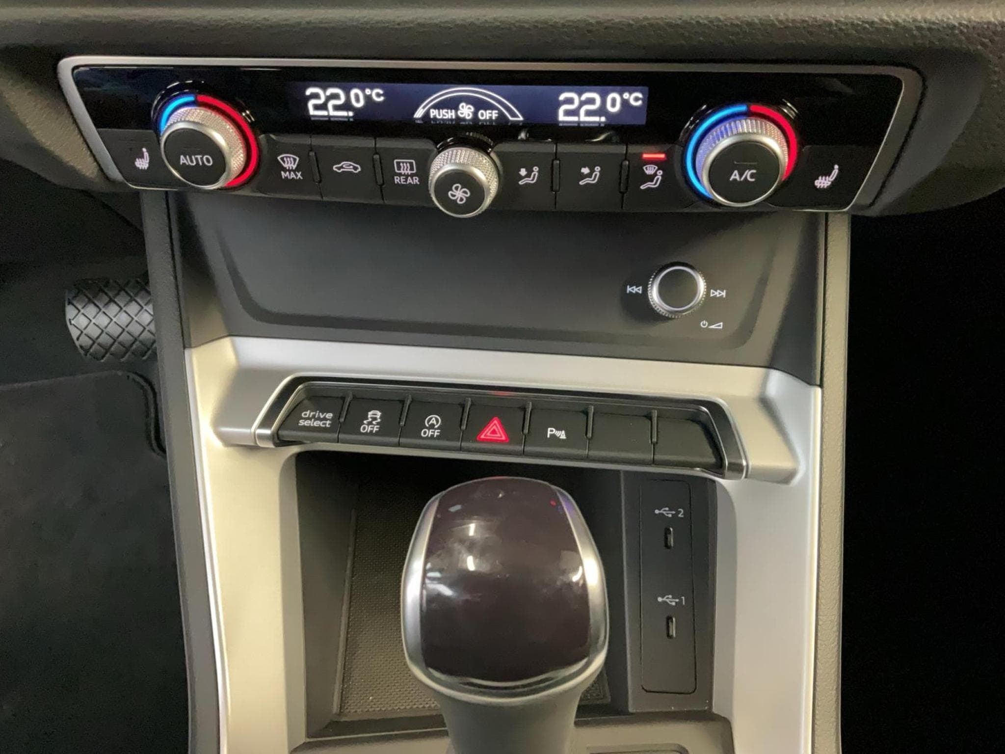 Audi Q3 SB+S-line+35TDI+S-Tronic+LED (2025) - Foto 20