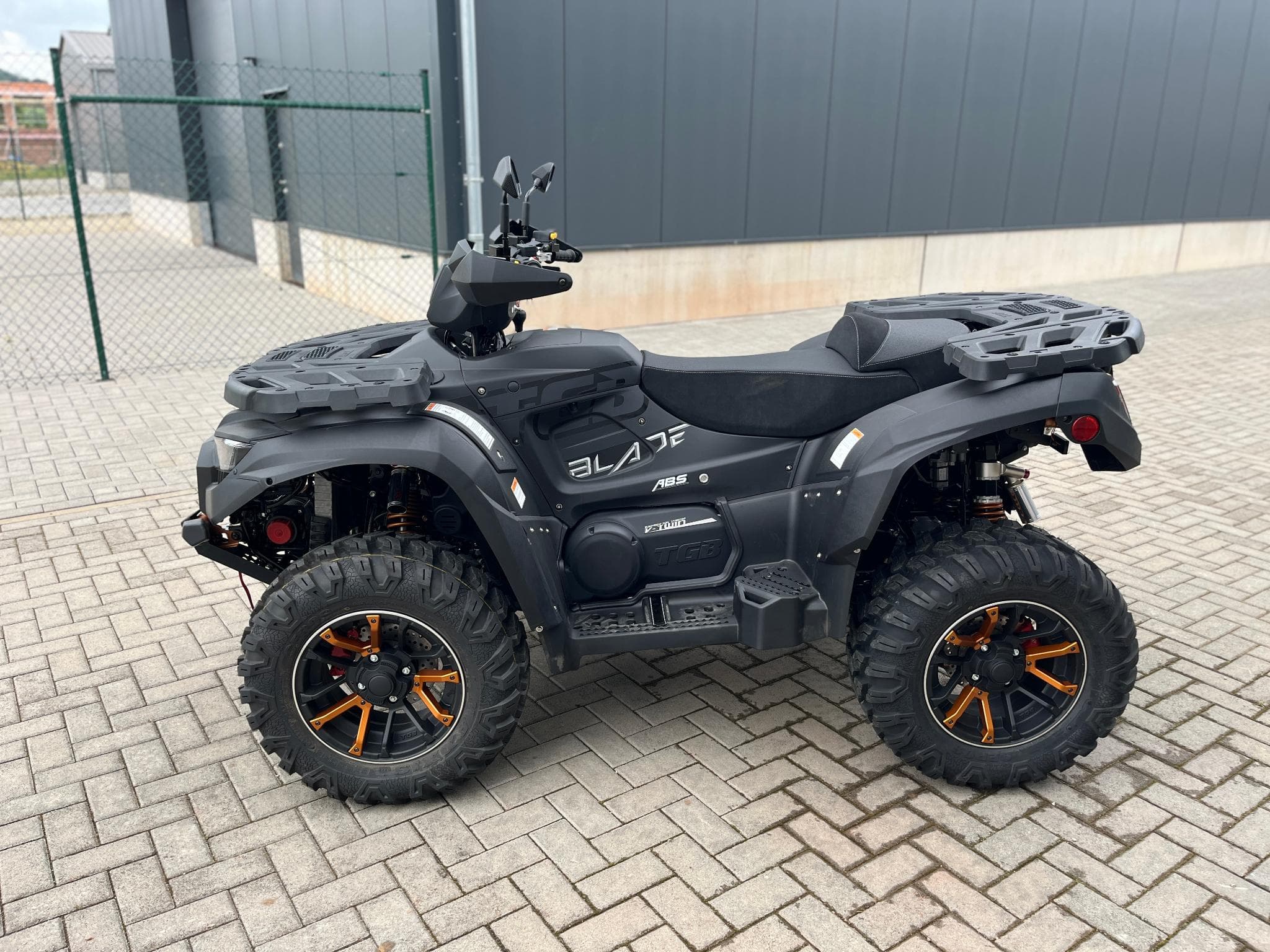 TGB Blade Blade 1000 FL Touring / SERVOLENKUNG/ABS/ Neuestes 2026er Mo (2025) - Foto 1