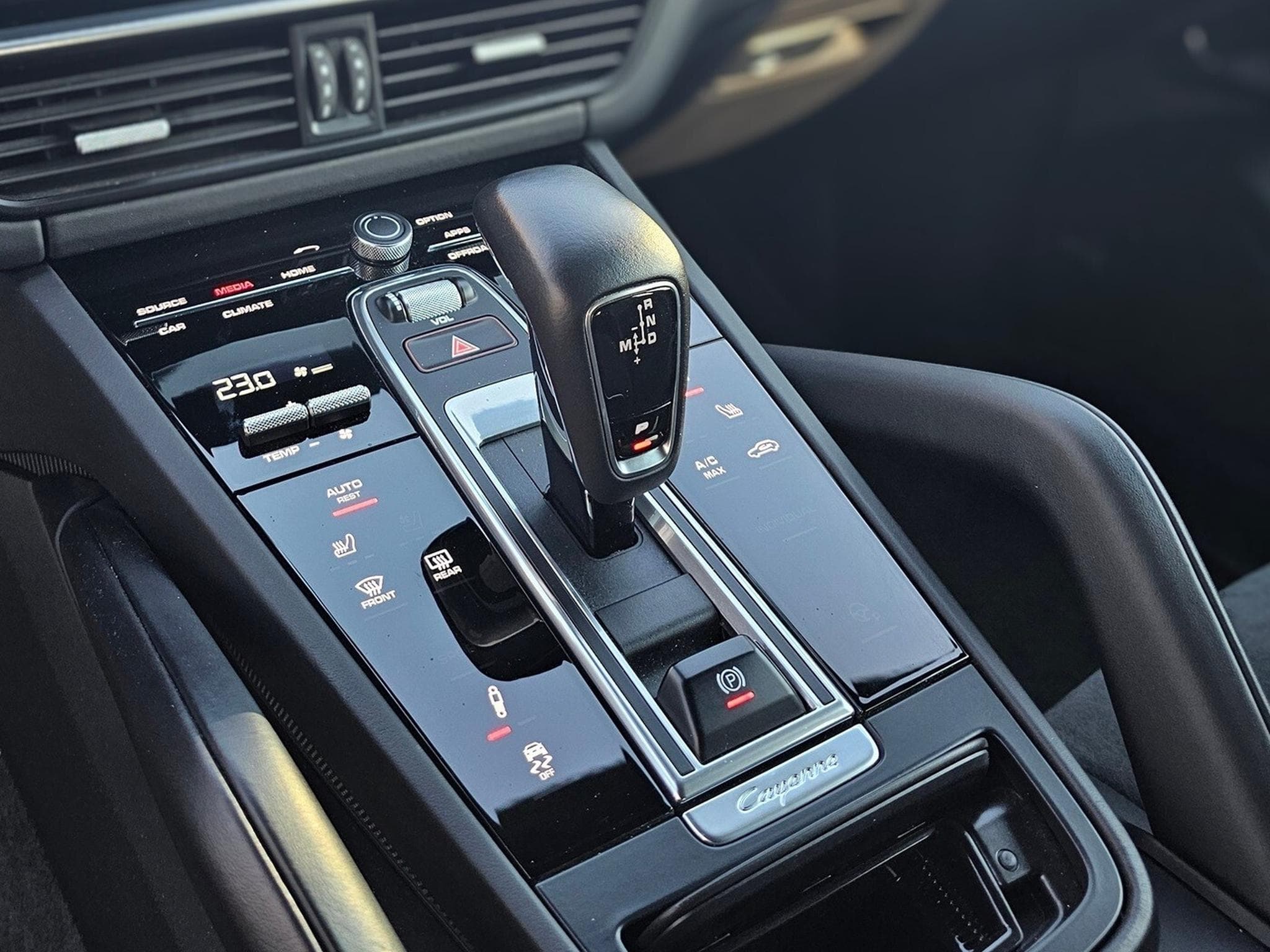 Porsche Cayenne GTS 1main (2020) - Photo 9