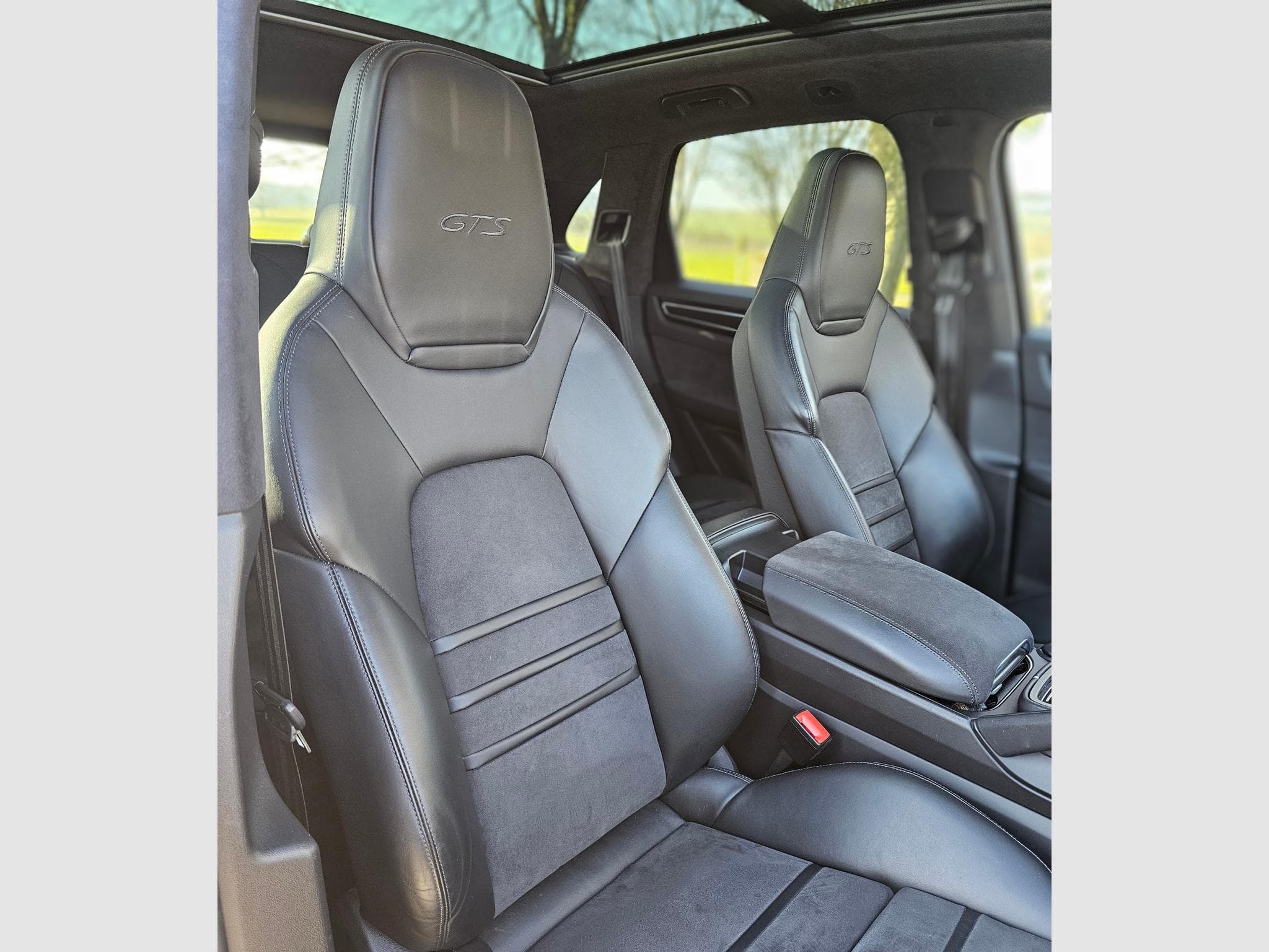 Porsche Cayenne GTS 1main (2020) - Photo 13