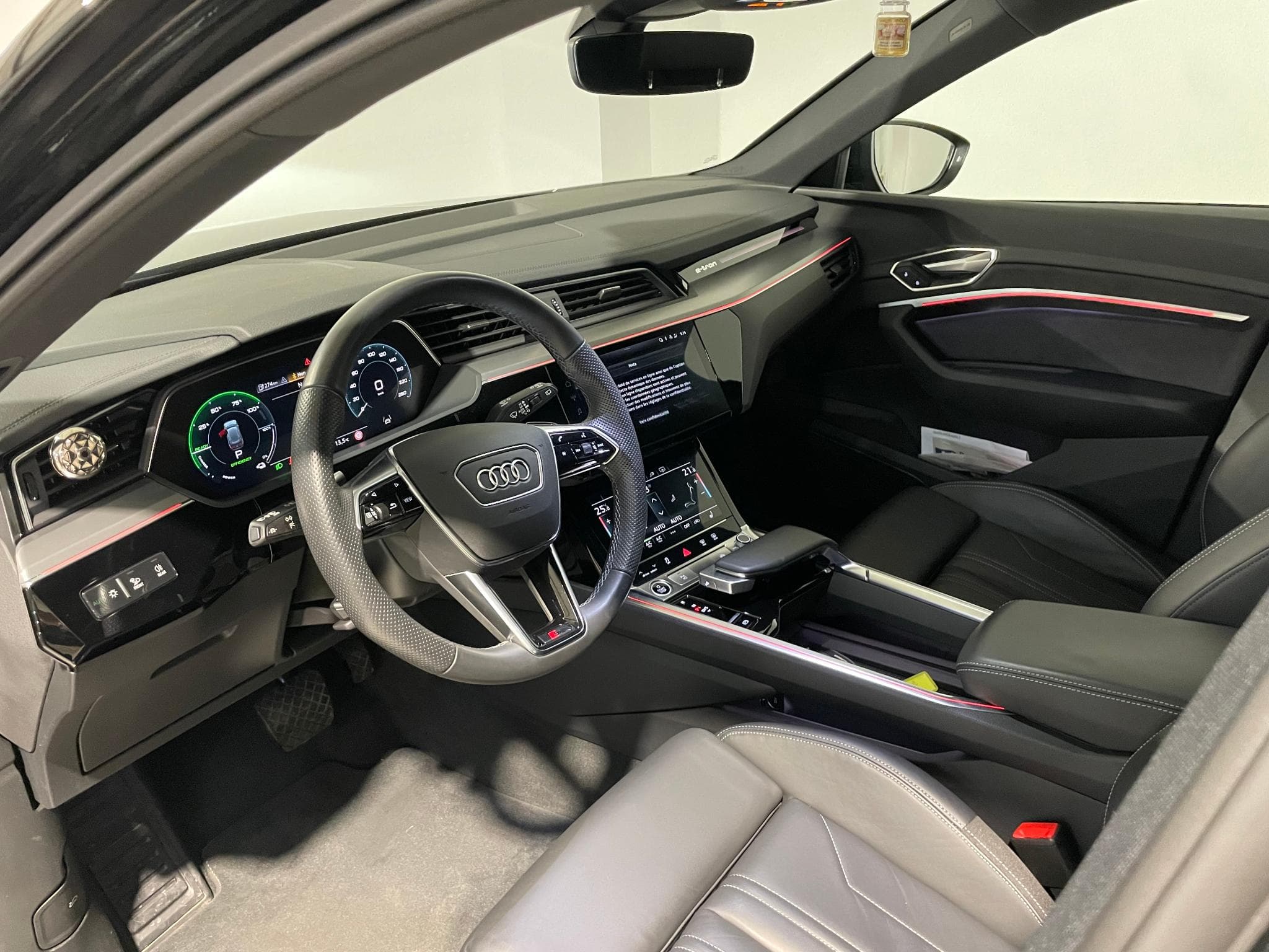 Audi e-tron e-tron 55 S-Line Quattro 300 kW 408cv (2024) - Foto 9