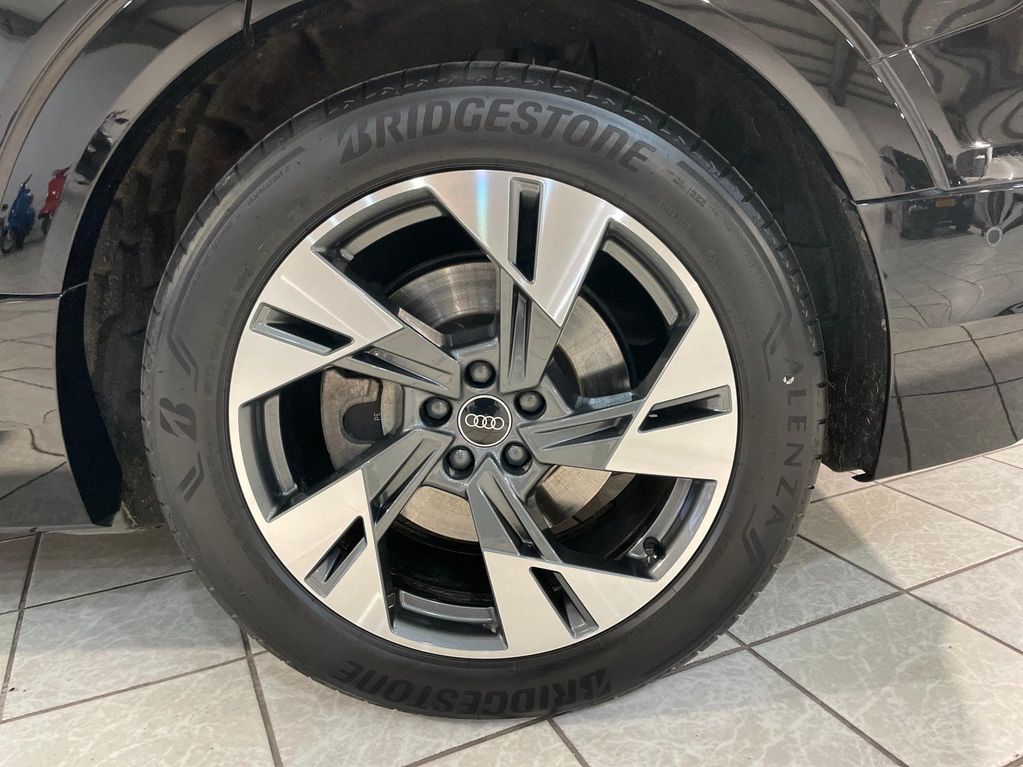 Audi e-tron e-tron 55 S-Line Quattro 300 kW 408cv (2024) - Foto 7