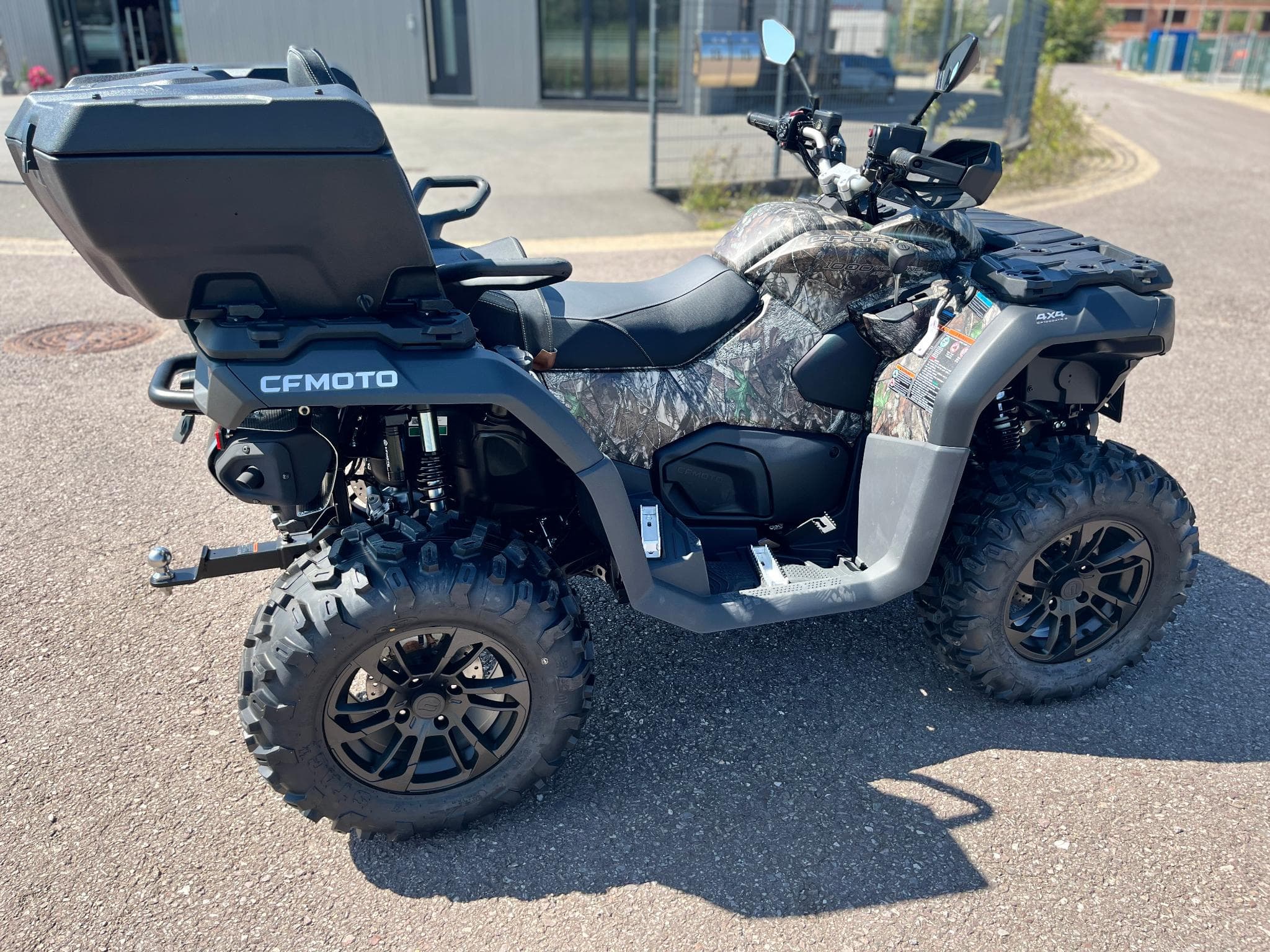 CF Moto CForce 1000 Touring ABS Kostenloser Koffer (2025) - Foto 3