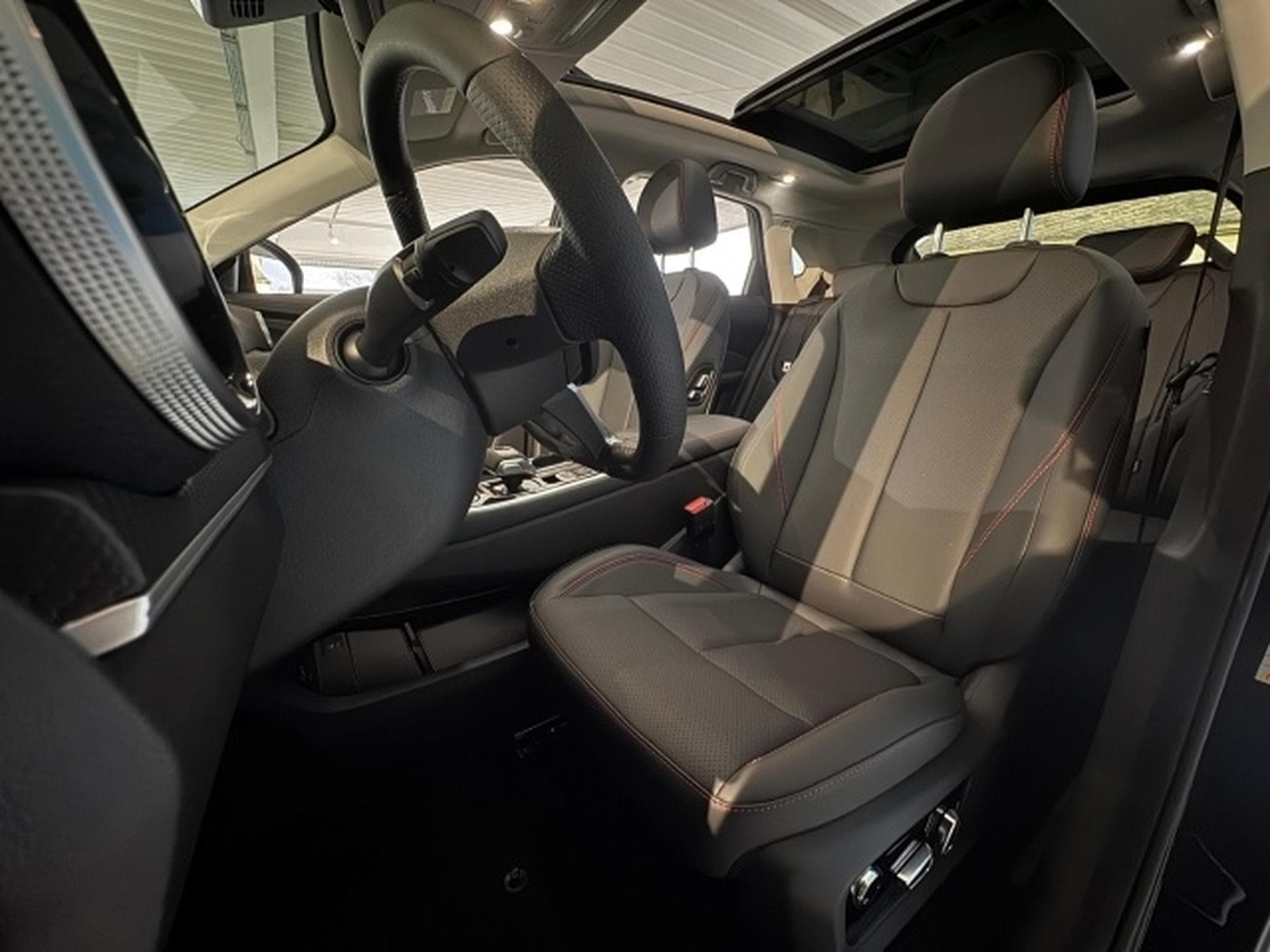 Forthing T5 EVO 15x Lager Vollausstattung Modell 2025 (2025) - Photo 7