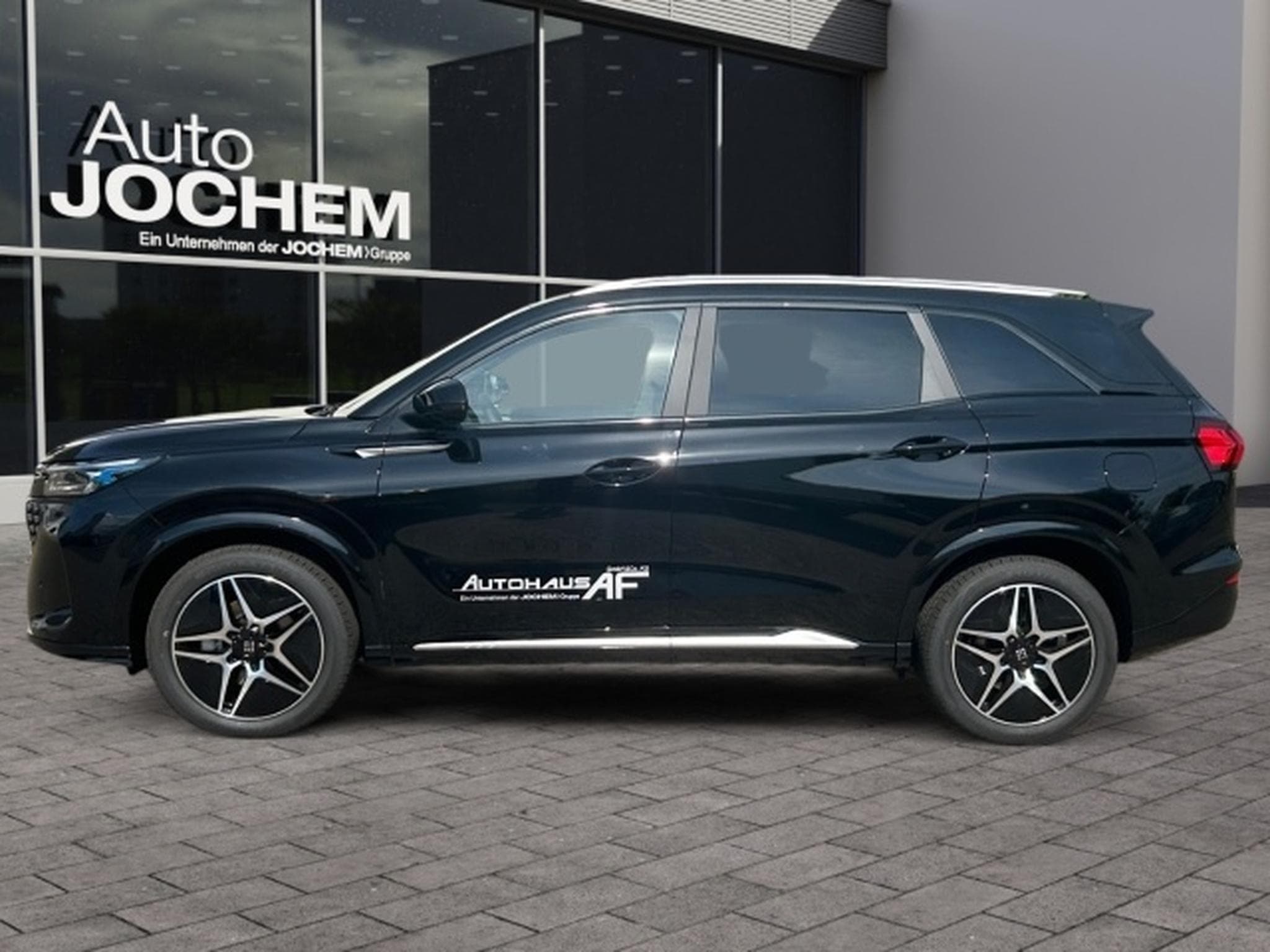 DFSK FENGON E5 10xLager Plug-In-Hybrid 7-Sitze (2025) - Photo 3