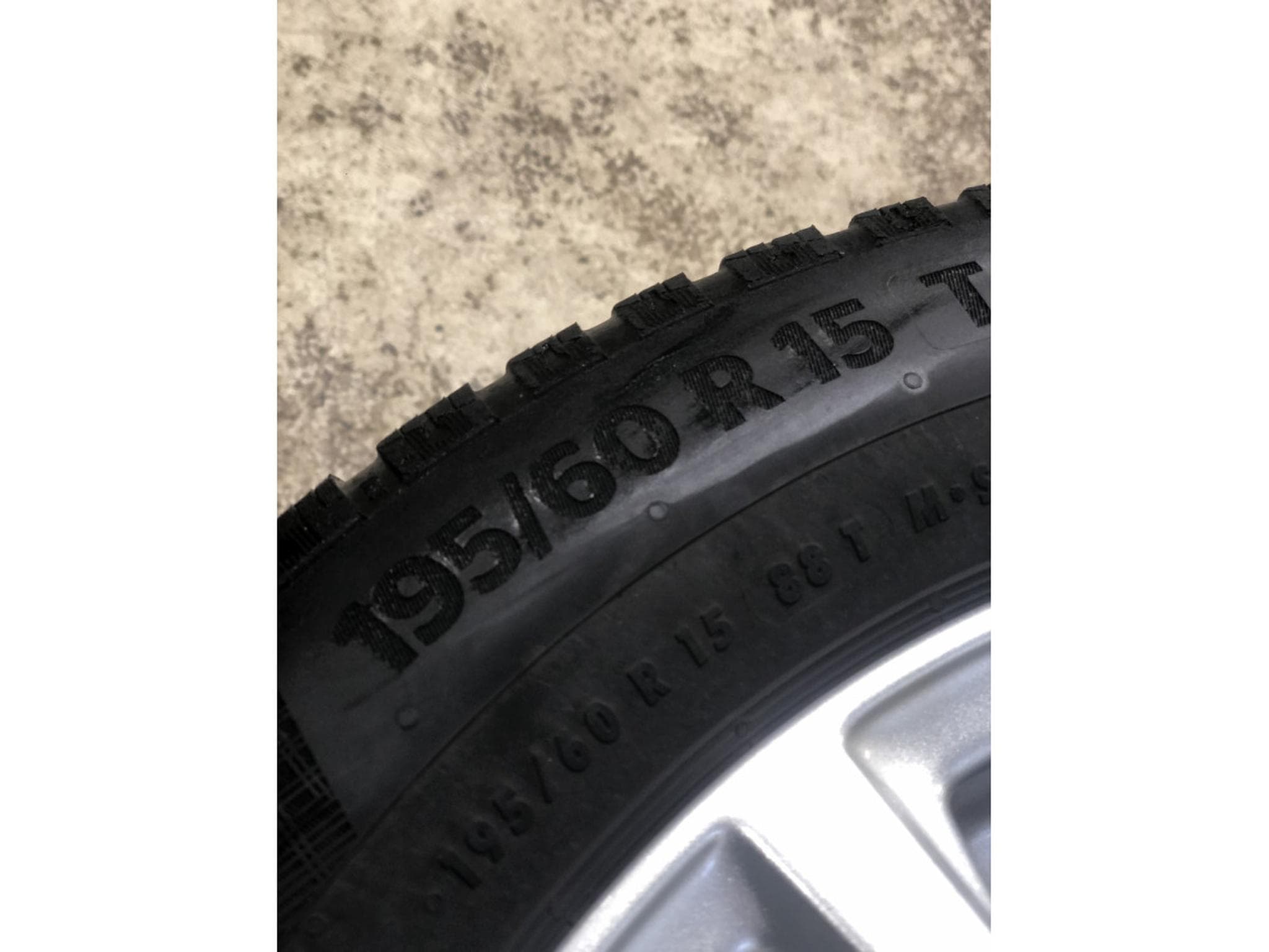 Jantes alu + Pneus h – 15" - Photo 3