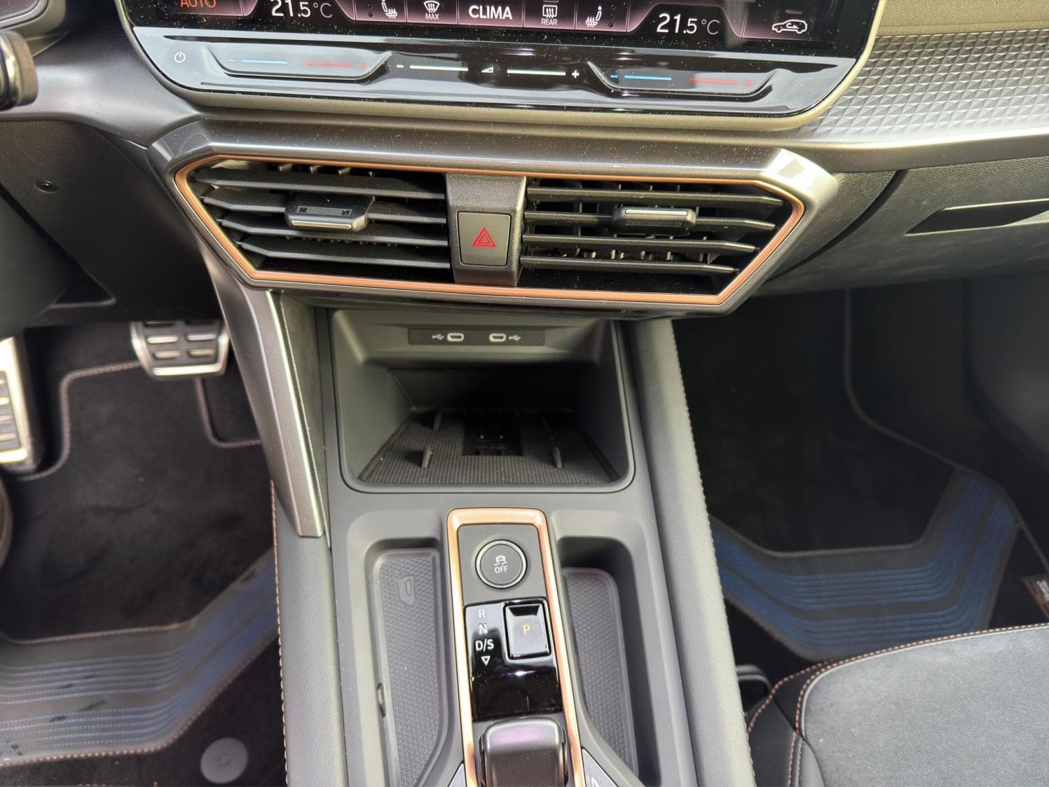 Cupra Leon Sportstourer MHEV (2025) - Foto 9