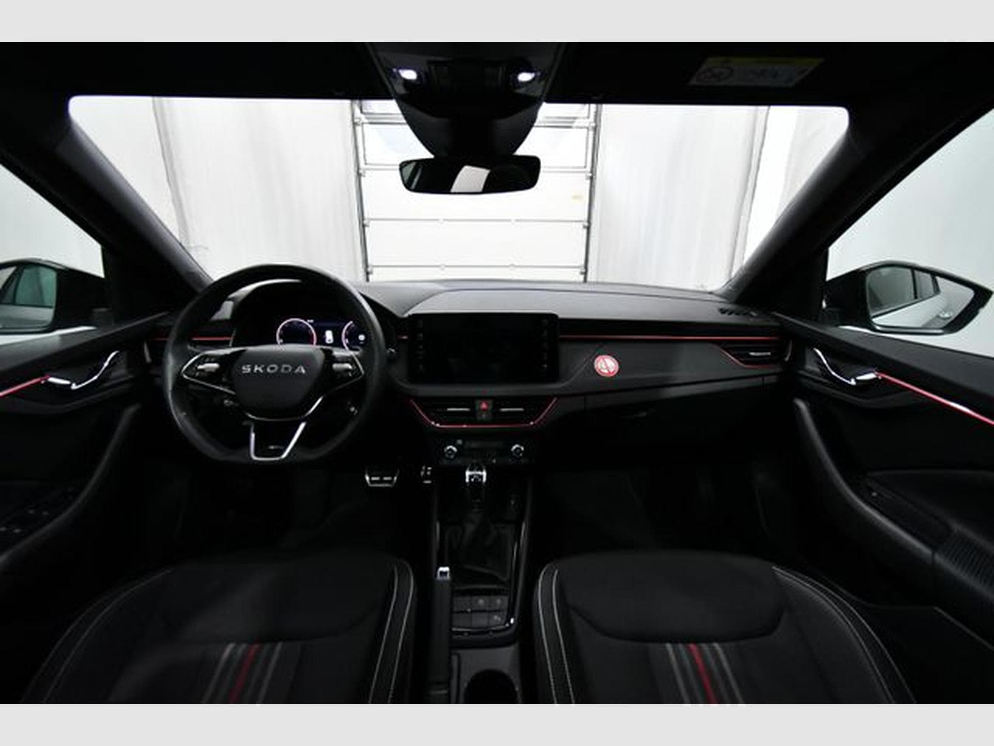 Skoda Kamiq Kamiq Monte Carlo, Navi, schw. AHK, Pano., R.Vie (2025) - Foto 7