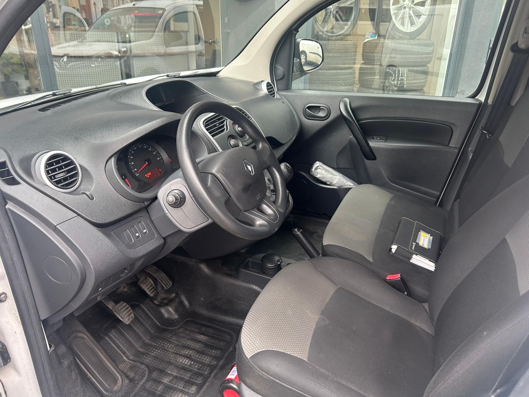 Renault Kangoo 1.5 dci 3 place (2019) - Foto 6