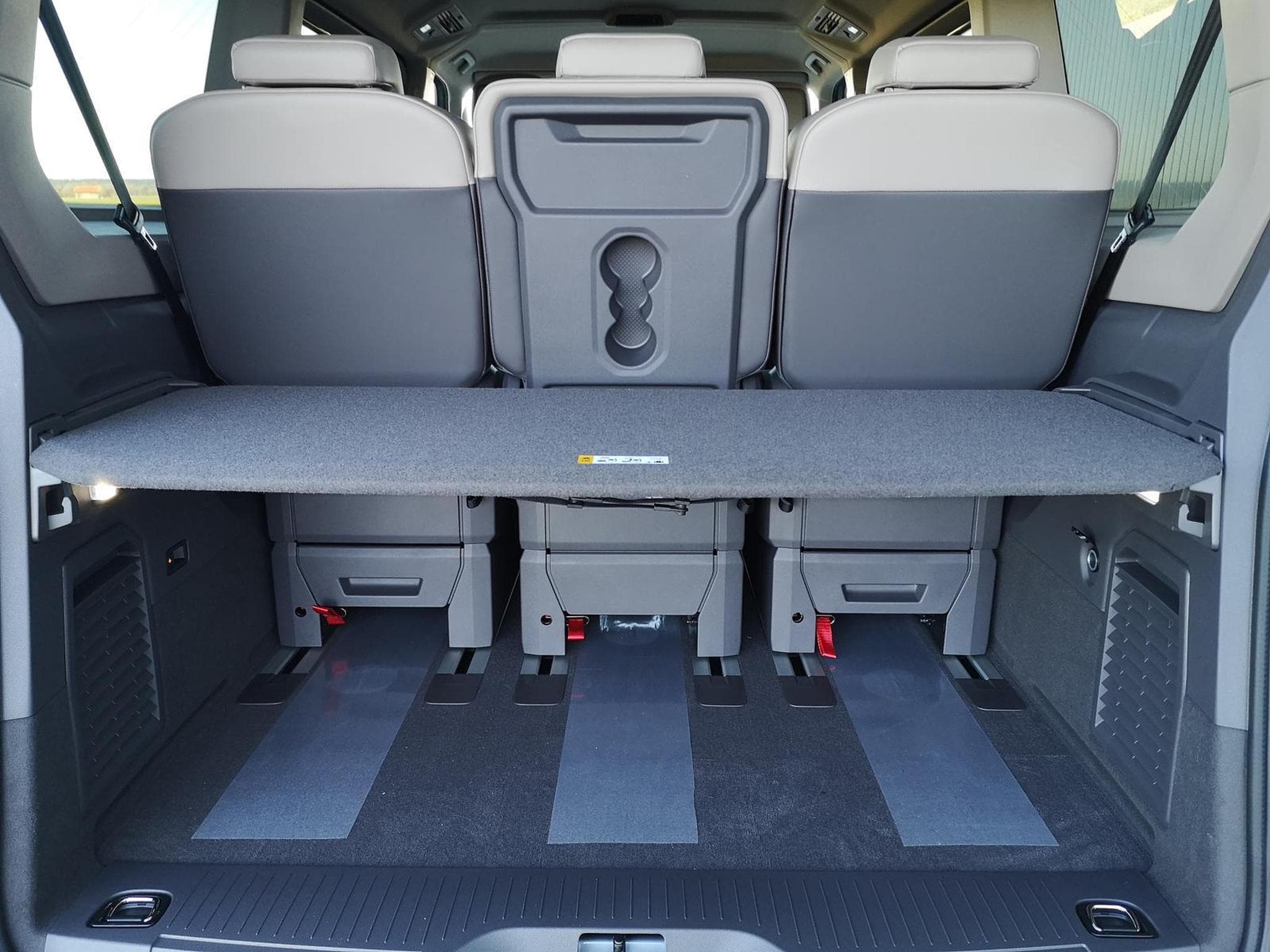VW T7 Edition (2025) - Photo 11