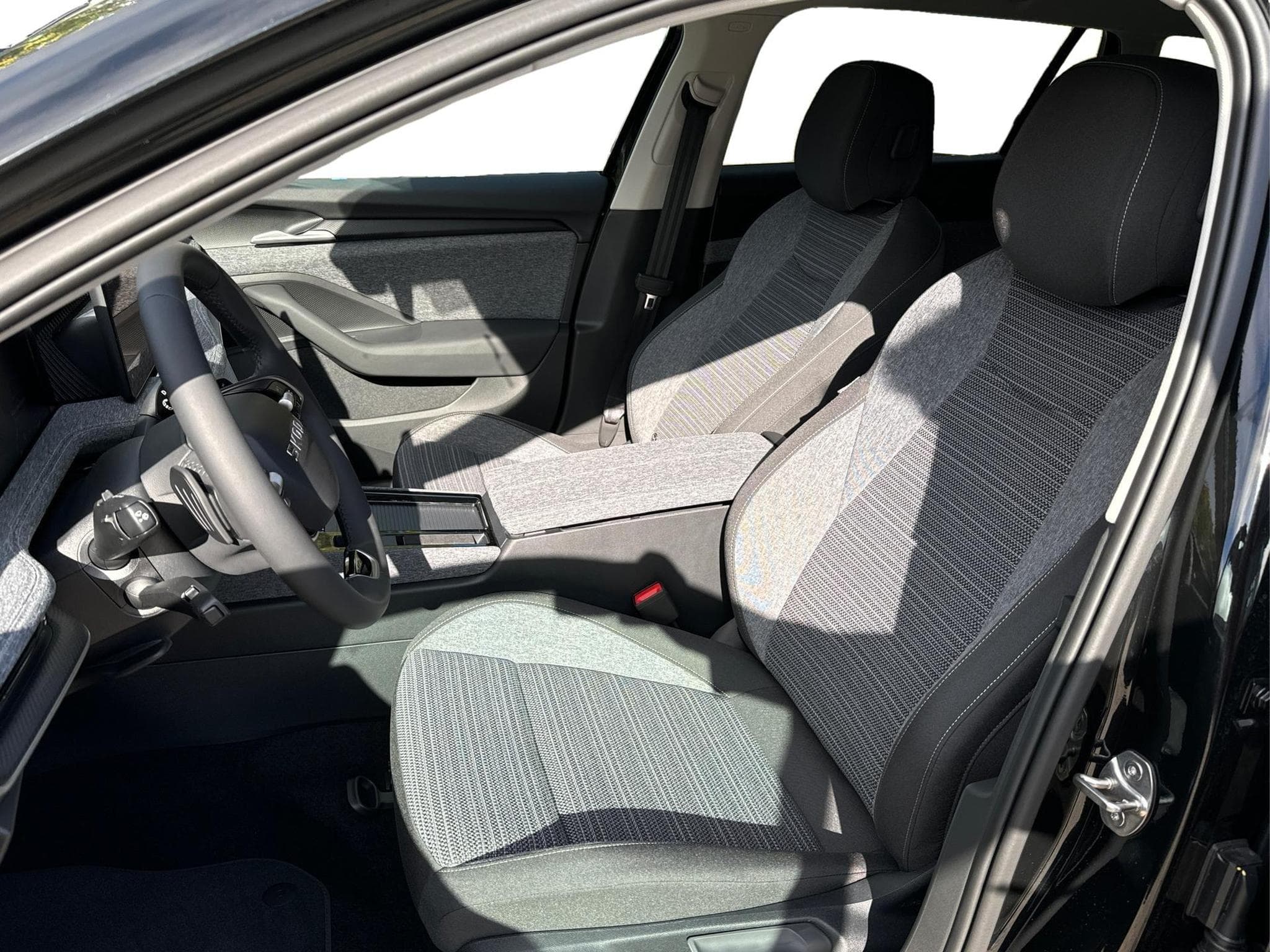 Skoda Superb Selection (2026) - Photo 16