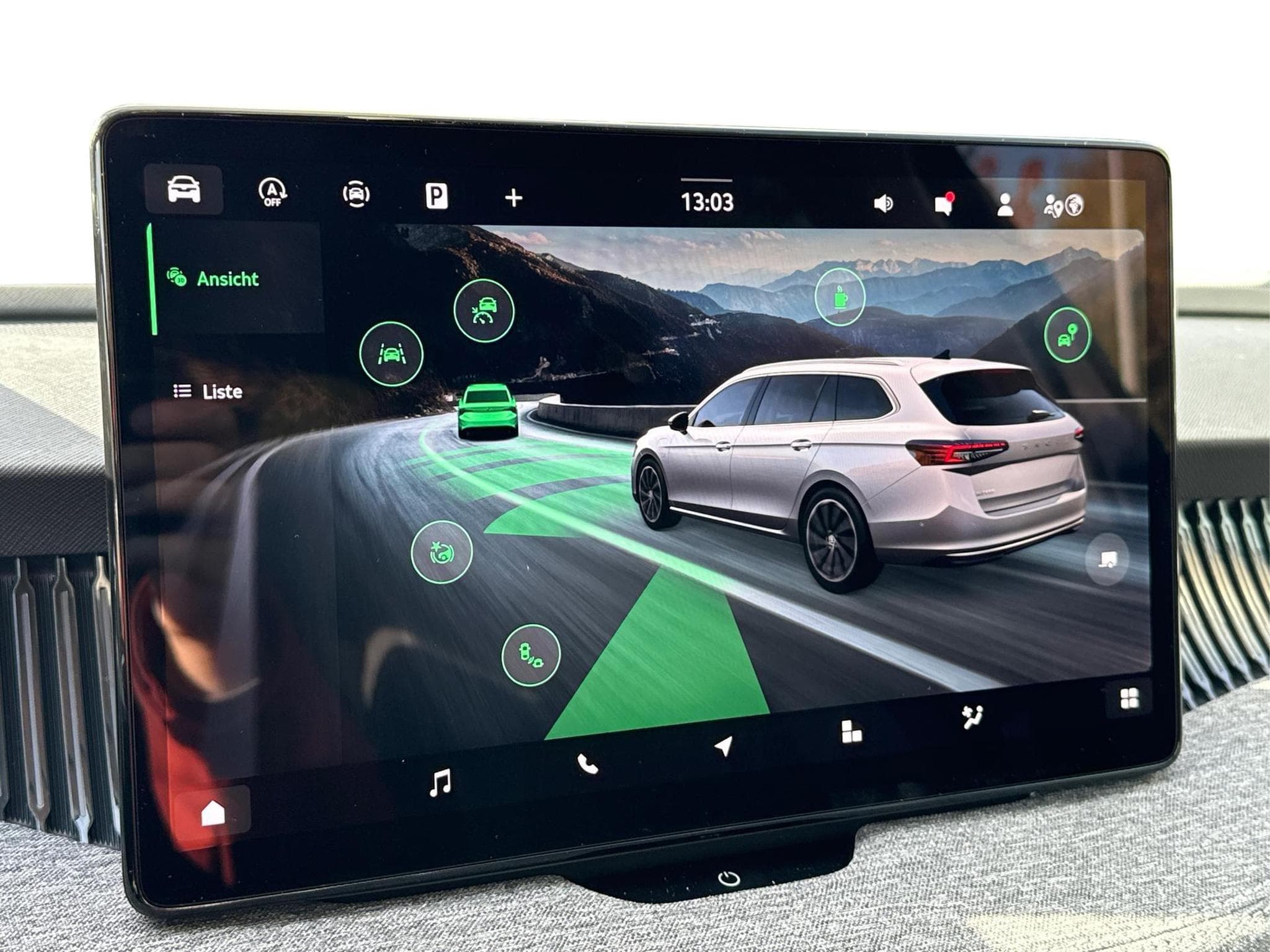 Skoda Superb Selection (2026) - Photo 21