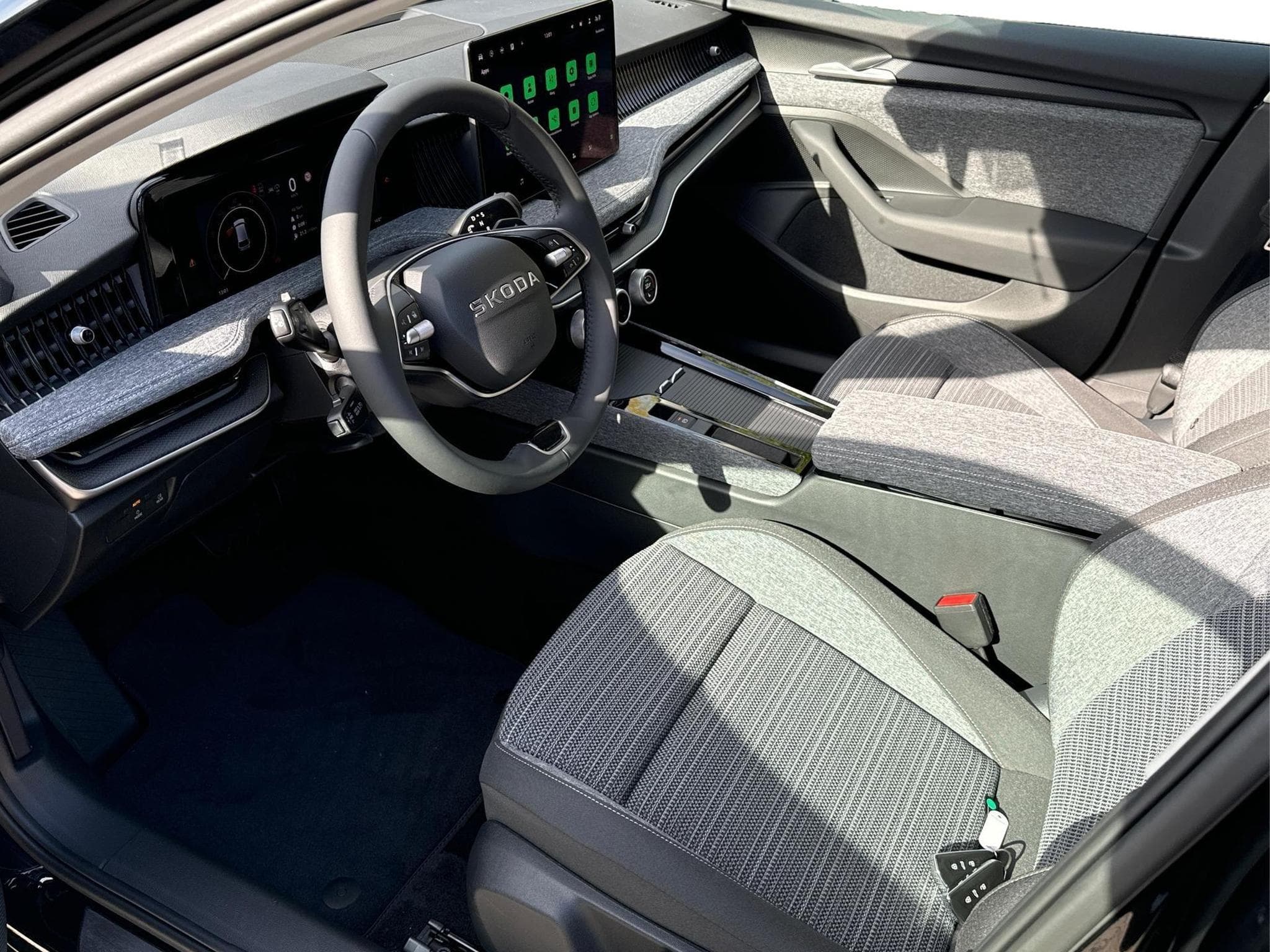 Skoda Superb Selection (2026) - Photo 9