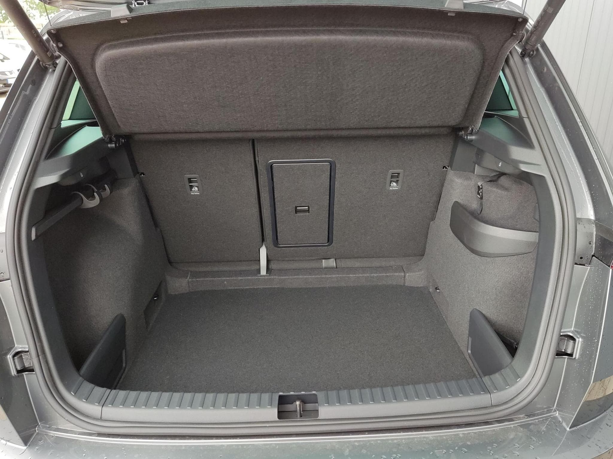 Skoda Karoq Sportline 1,5 TSI (2025) - Foto 12