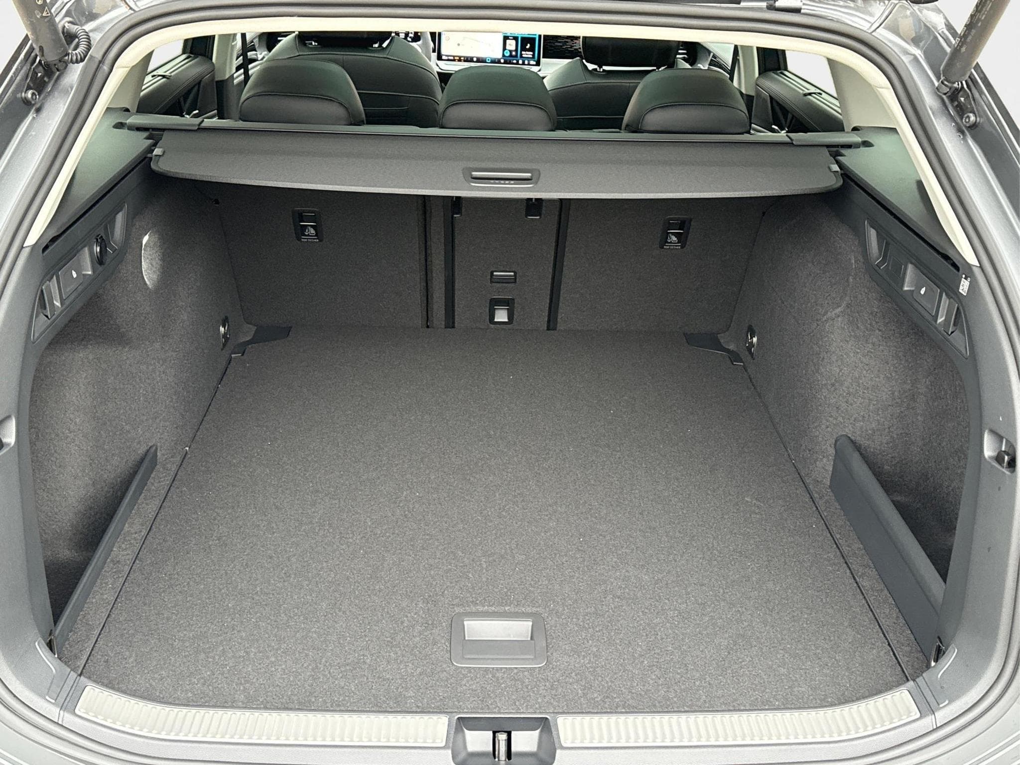 VW Passat Variant Elegance (2025) - Foto 11