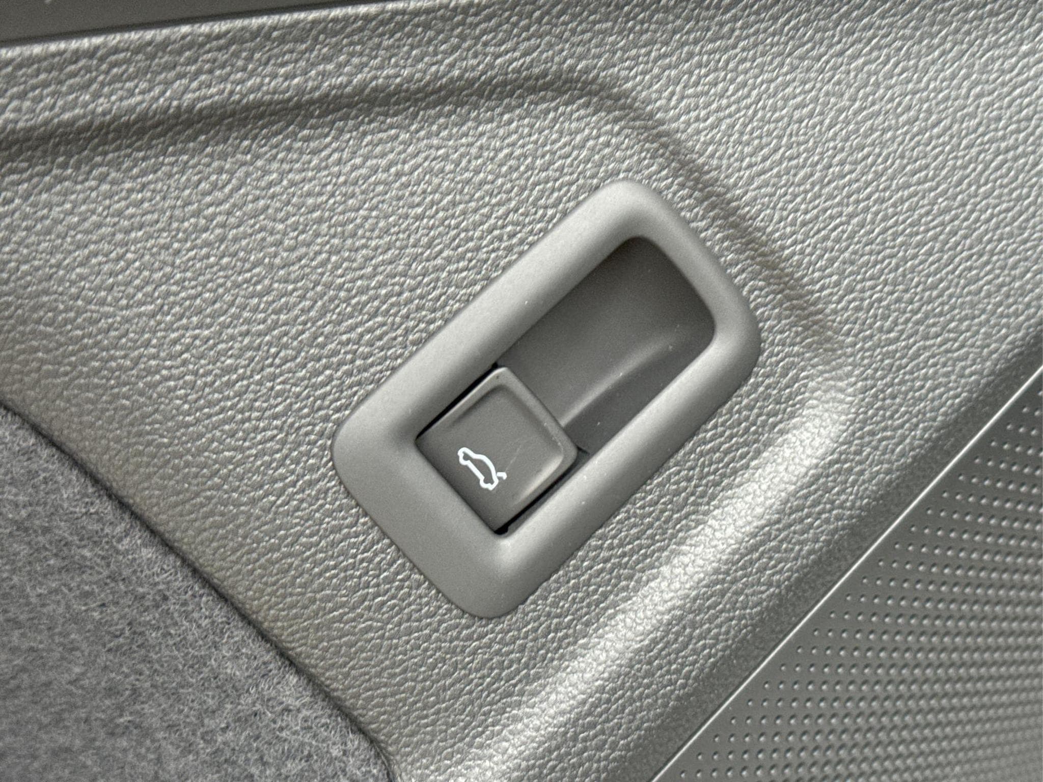 VW Passat Variant Elegance (2025) - Foto 18