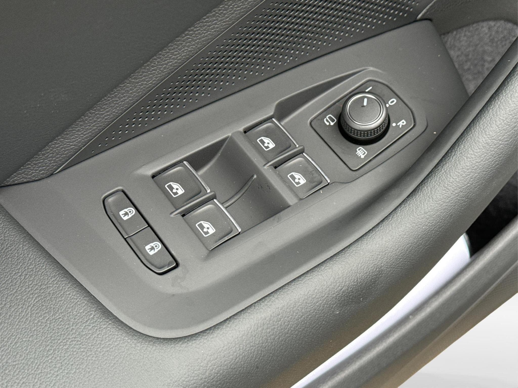 VW Passat Variant Elegance (2025) - Foto 19