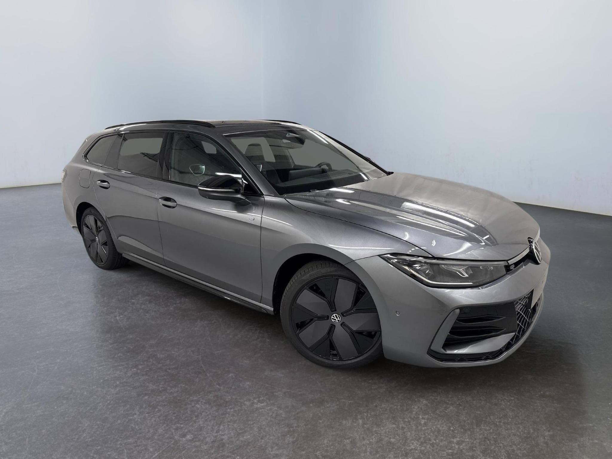 VW Passat Variant R-Line (2025) - Foto 1