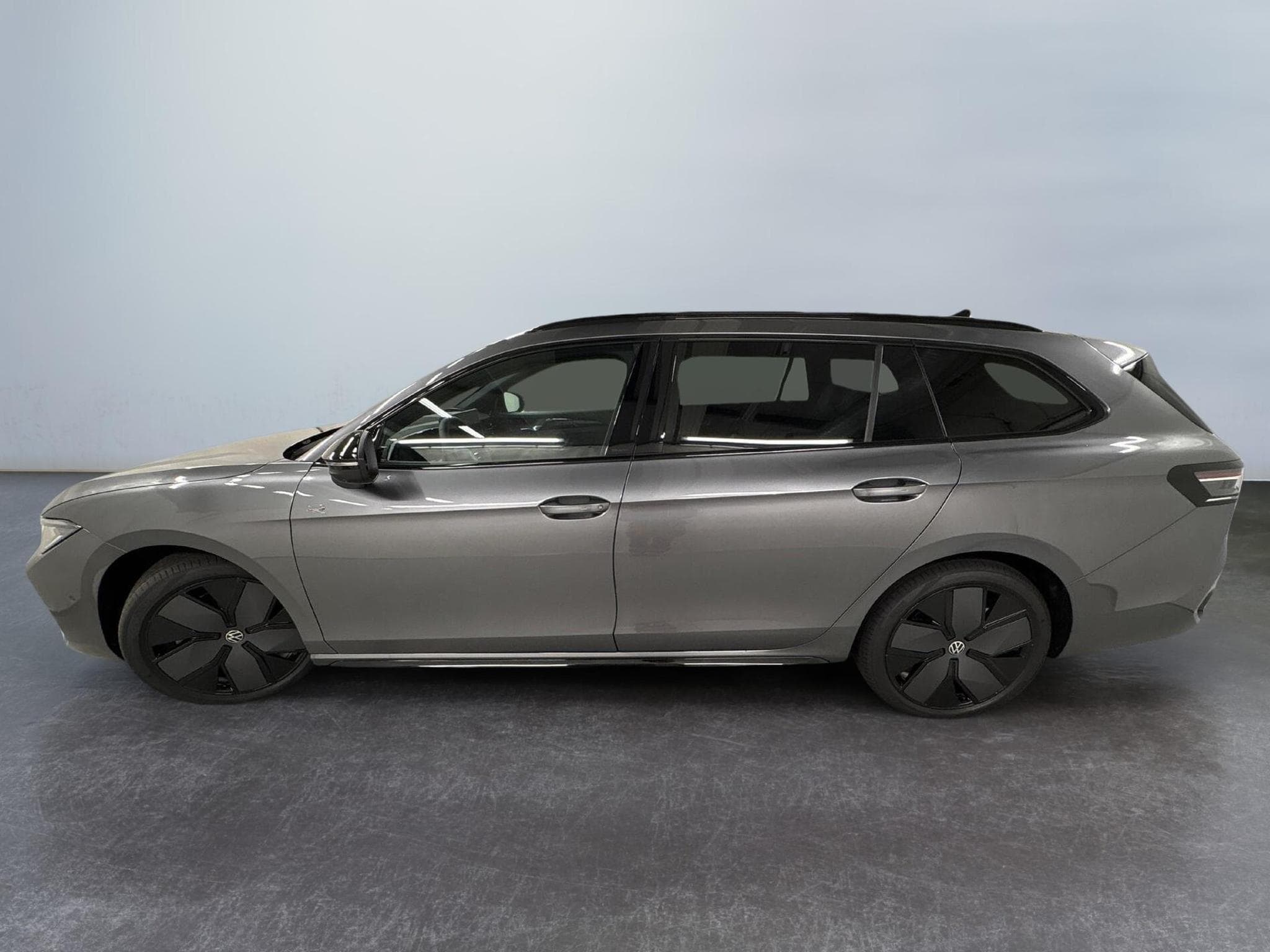 VW Passat Variant R-Line (2025) - Foto 4