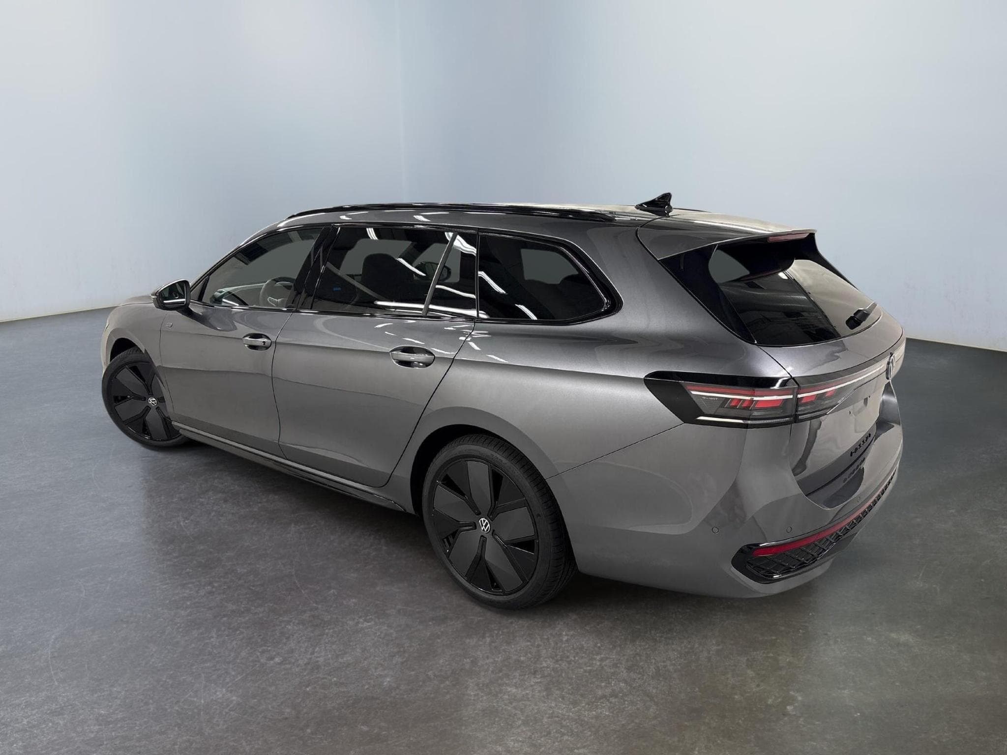 VW Passat Variant R-Line (2025) - Foto 5