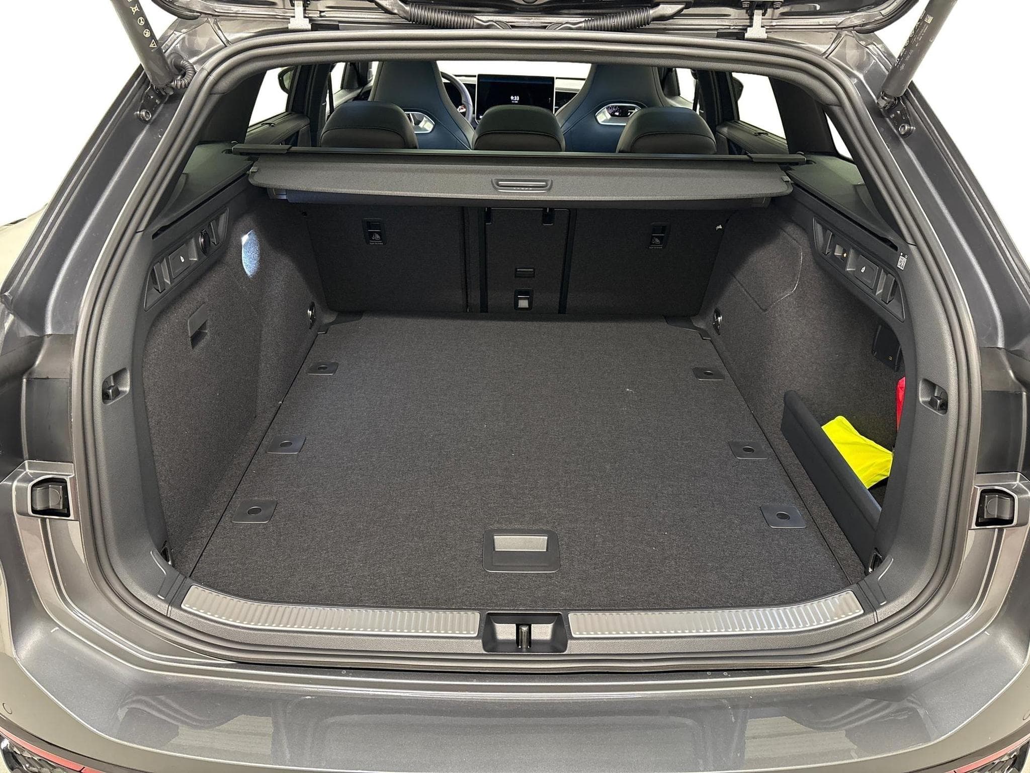 VW Passat Variant R-Line (2025) - Foto 9