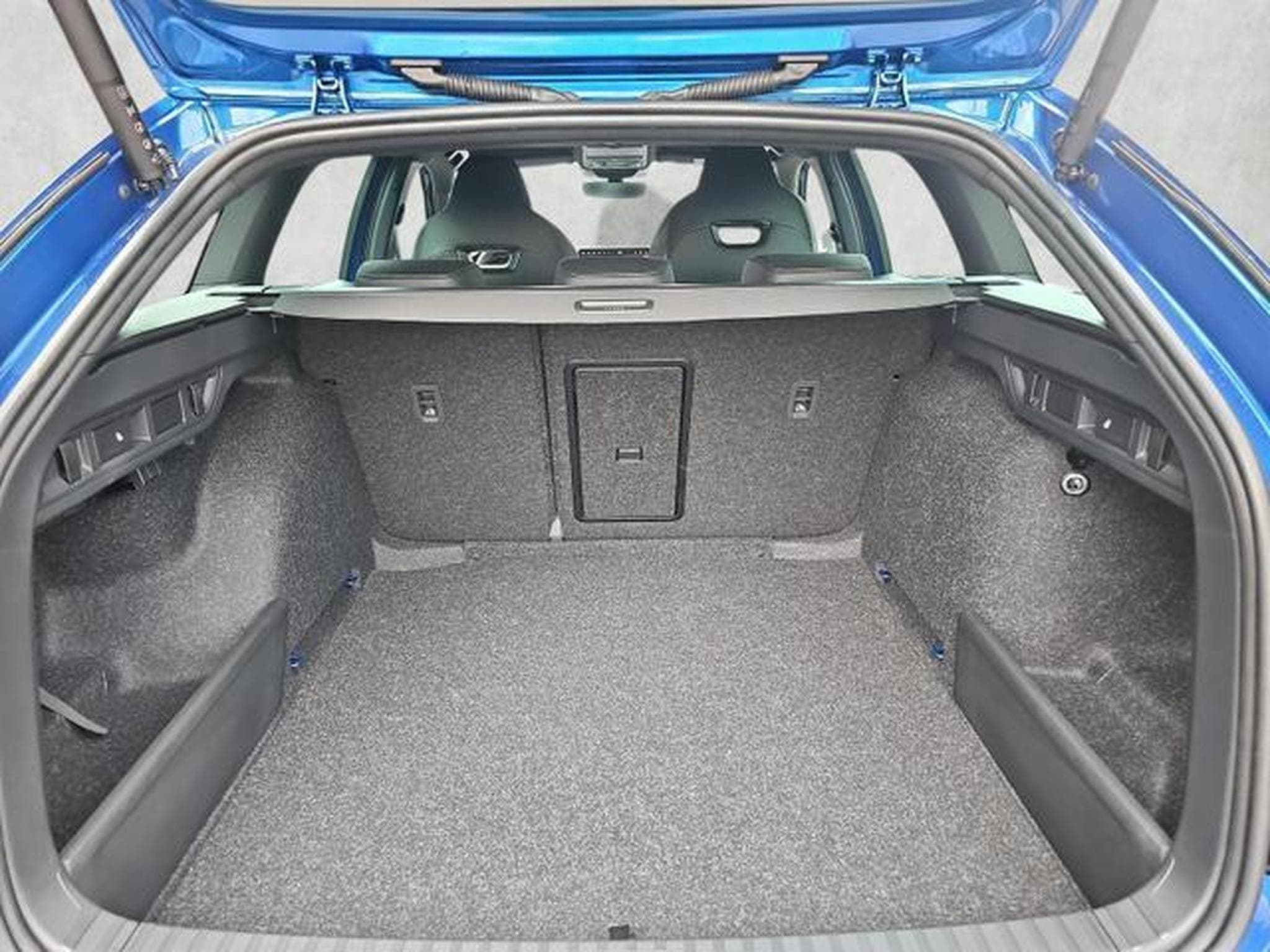 Skoda Octavia 1.5 TSI mHEV 110 kW Sportline (2025) - Photo 1