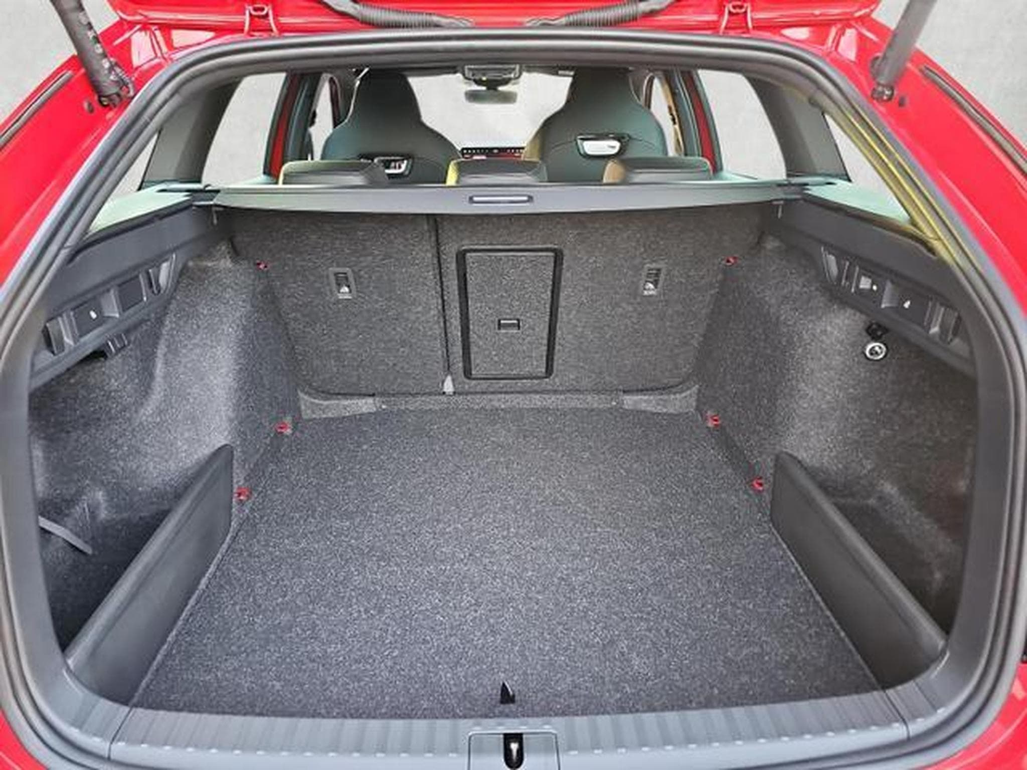 Skoda Octavia 1.5 TSI mHEV 110 kW Sportline (2025) - Photo 1