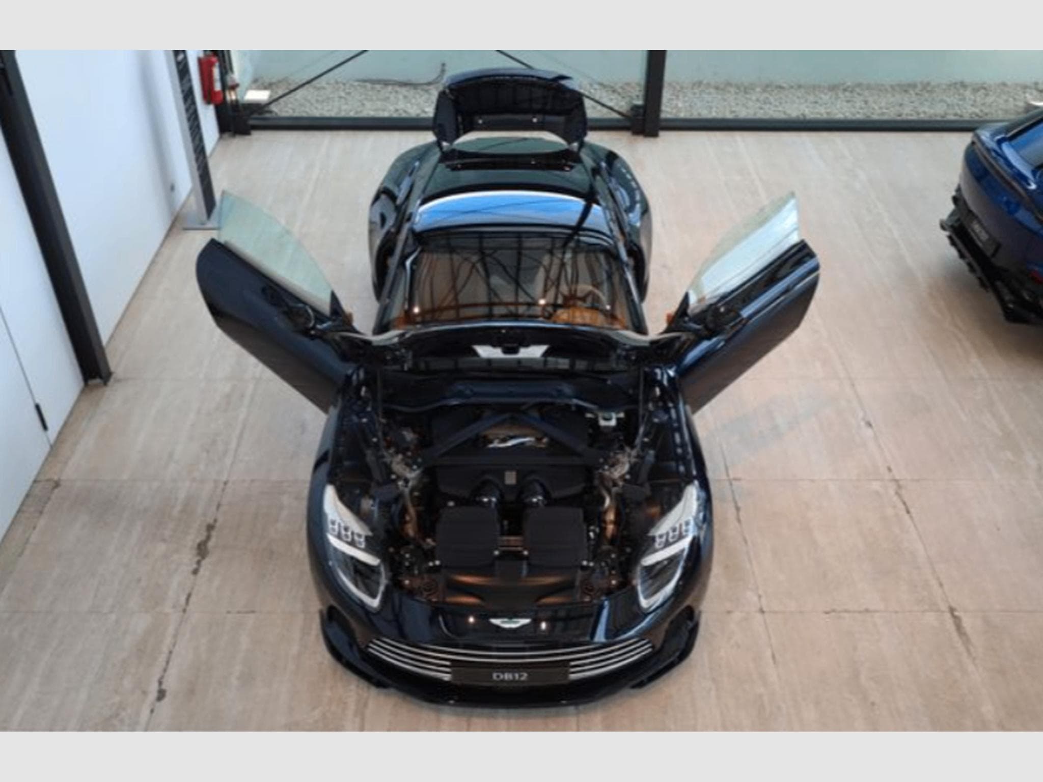 Aston-Martin DB12 4.0l V8 680cv (2025) - Foto 8