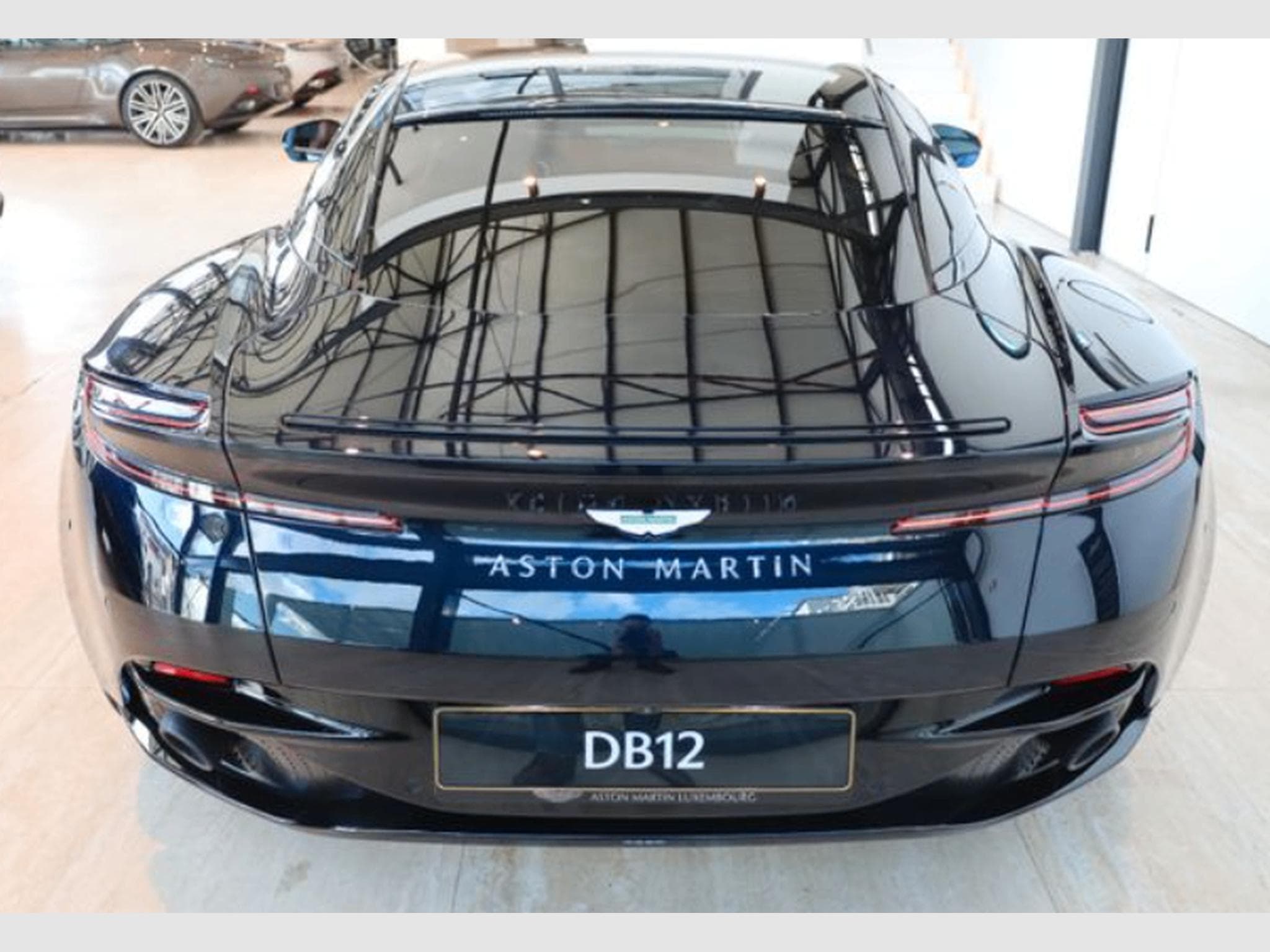Aston-Martin DB12 4.0l V8 680cv (2025) - Foto 5