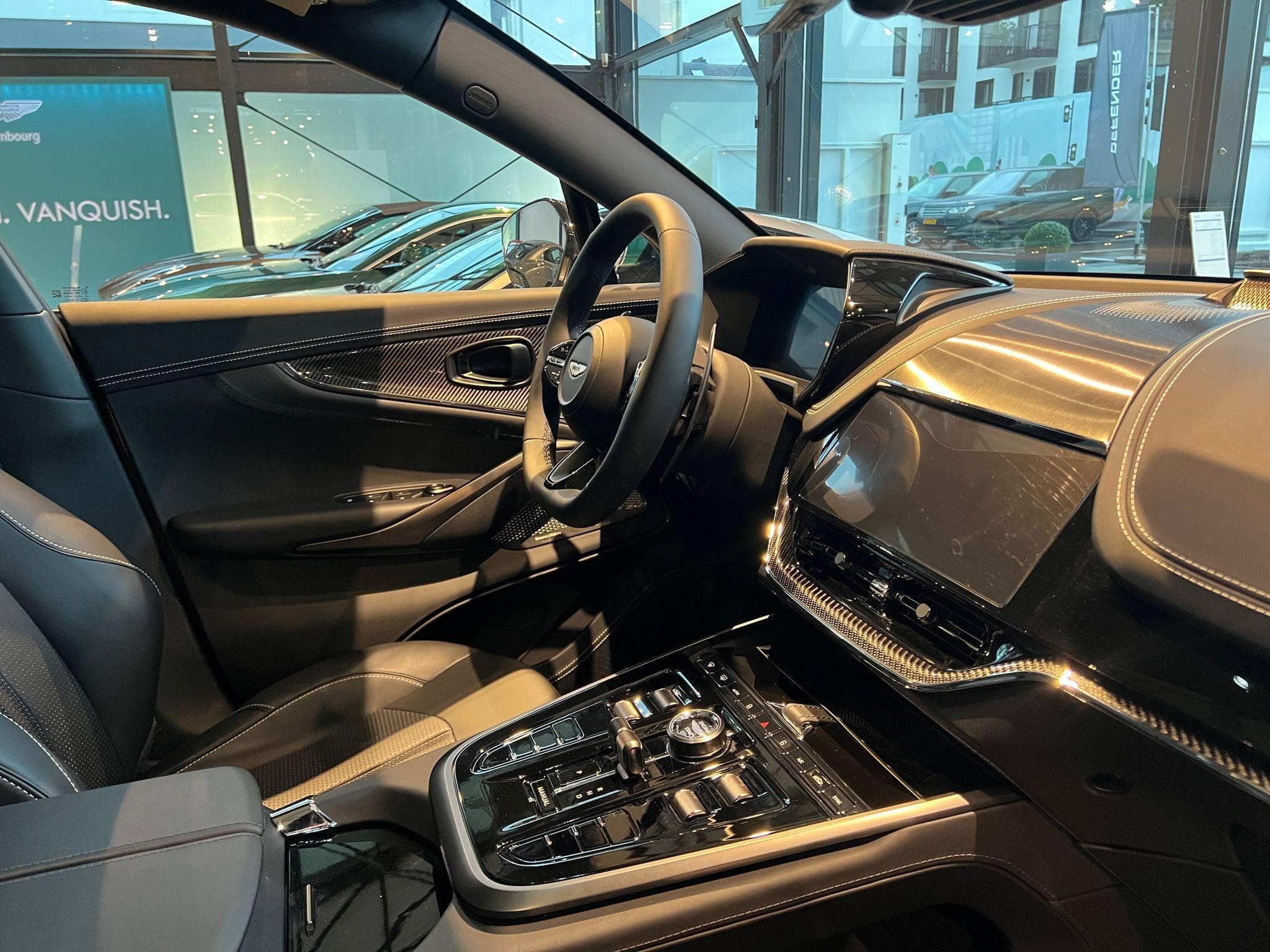 Aston-Martin DBX DBX707 (2025) - Foto 10