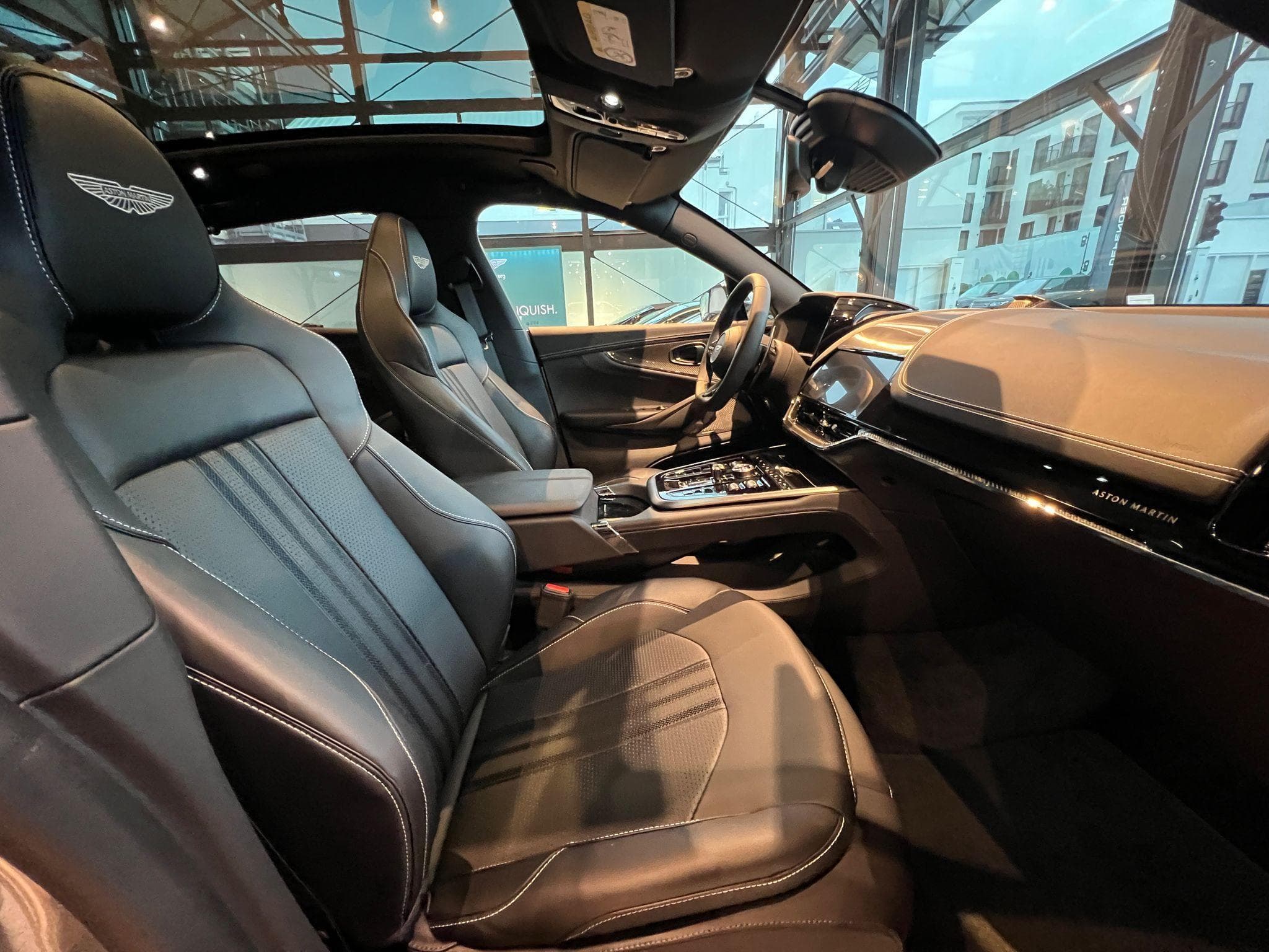 Aston-Martin DBX DBX707 (2025) - Foto 12