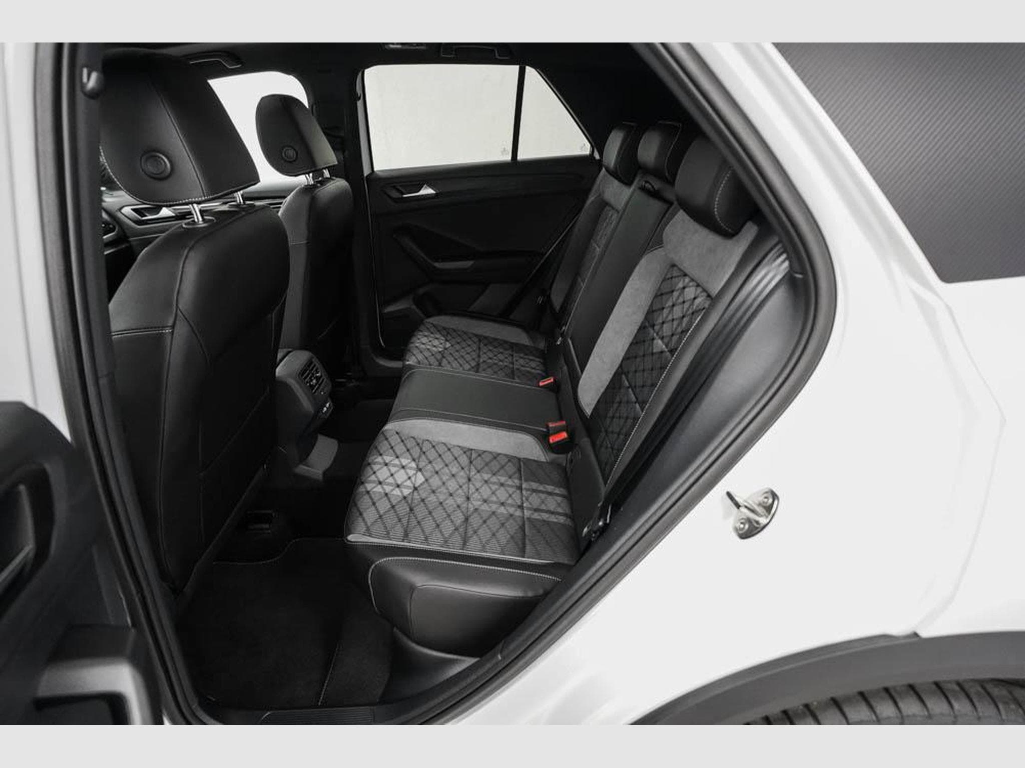 VW T-Roc 1,5 TSI DSG (2025) - Foto 15