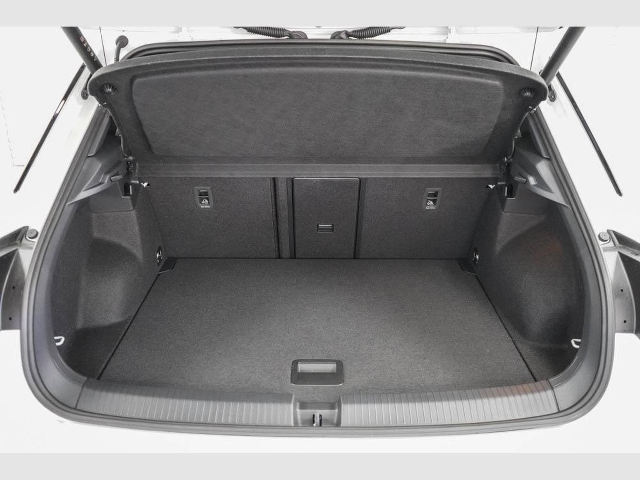 VW T-Roc 1,5 TSI DSG (2025) - Foto 17