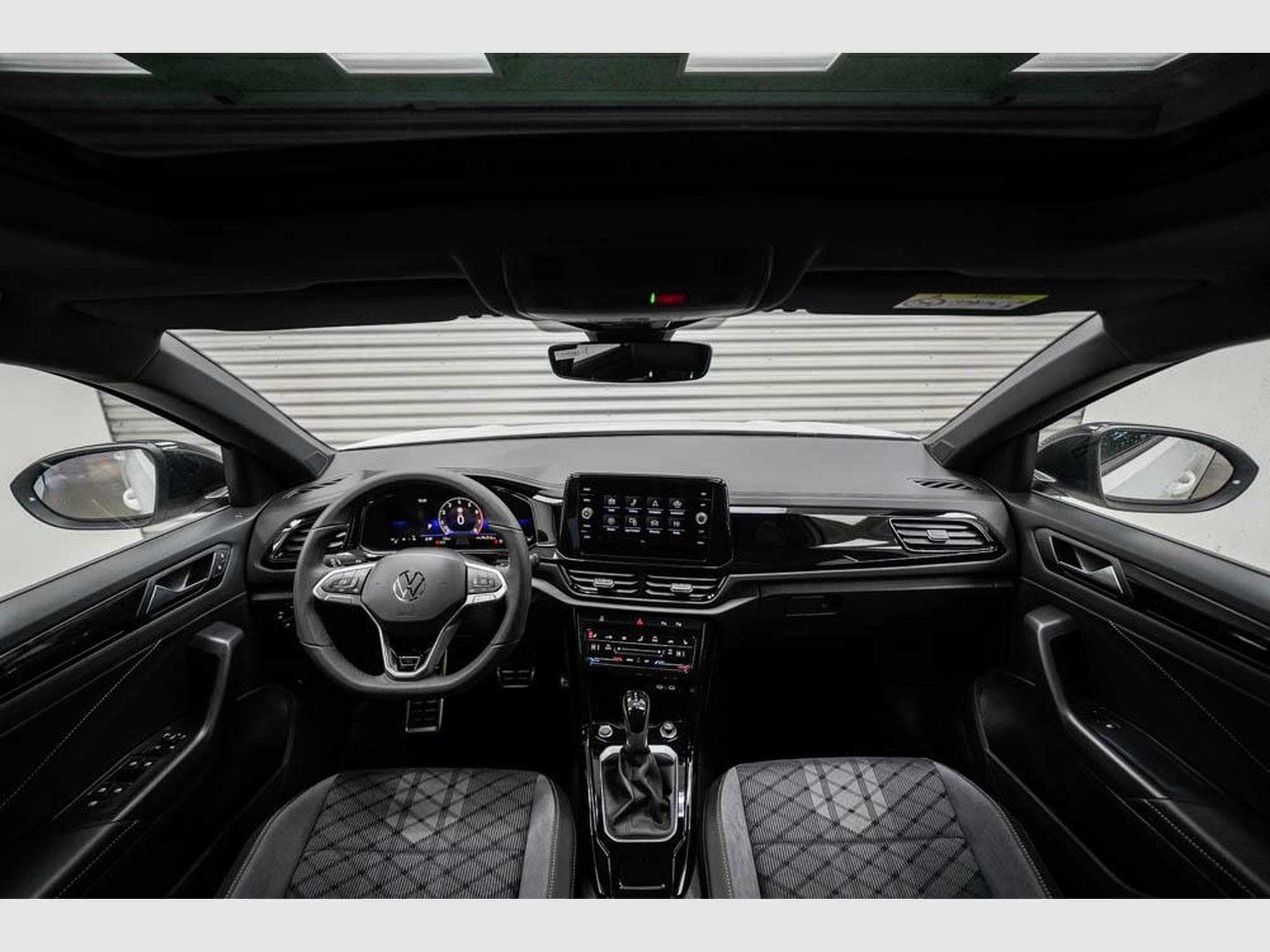 VW T-Roc 1,5 TSI DSG (2025) - Foto 5