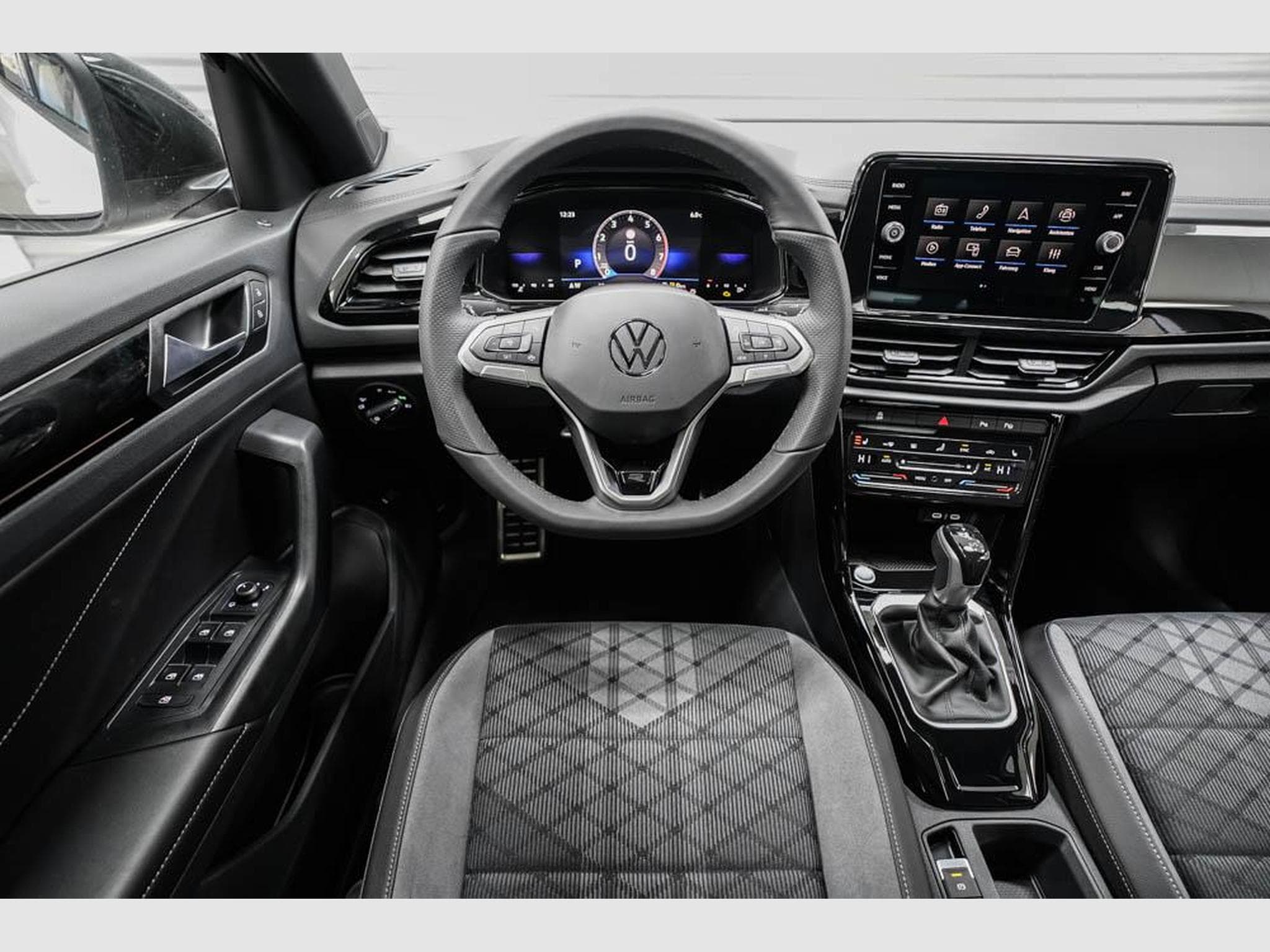 VW T-Roc 1,5 TSI DSG (2025) - Foto 7