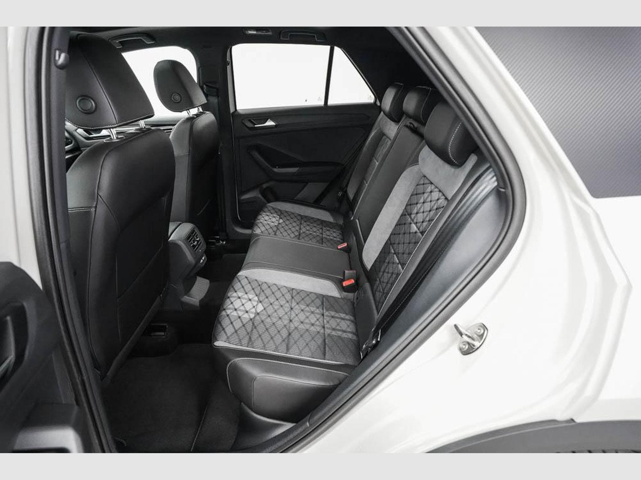 VW T-Roc 1,5 TSI DSG (2025) - Foto 15