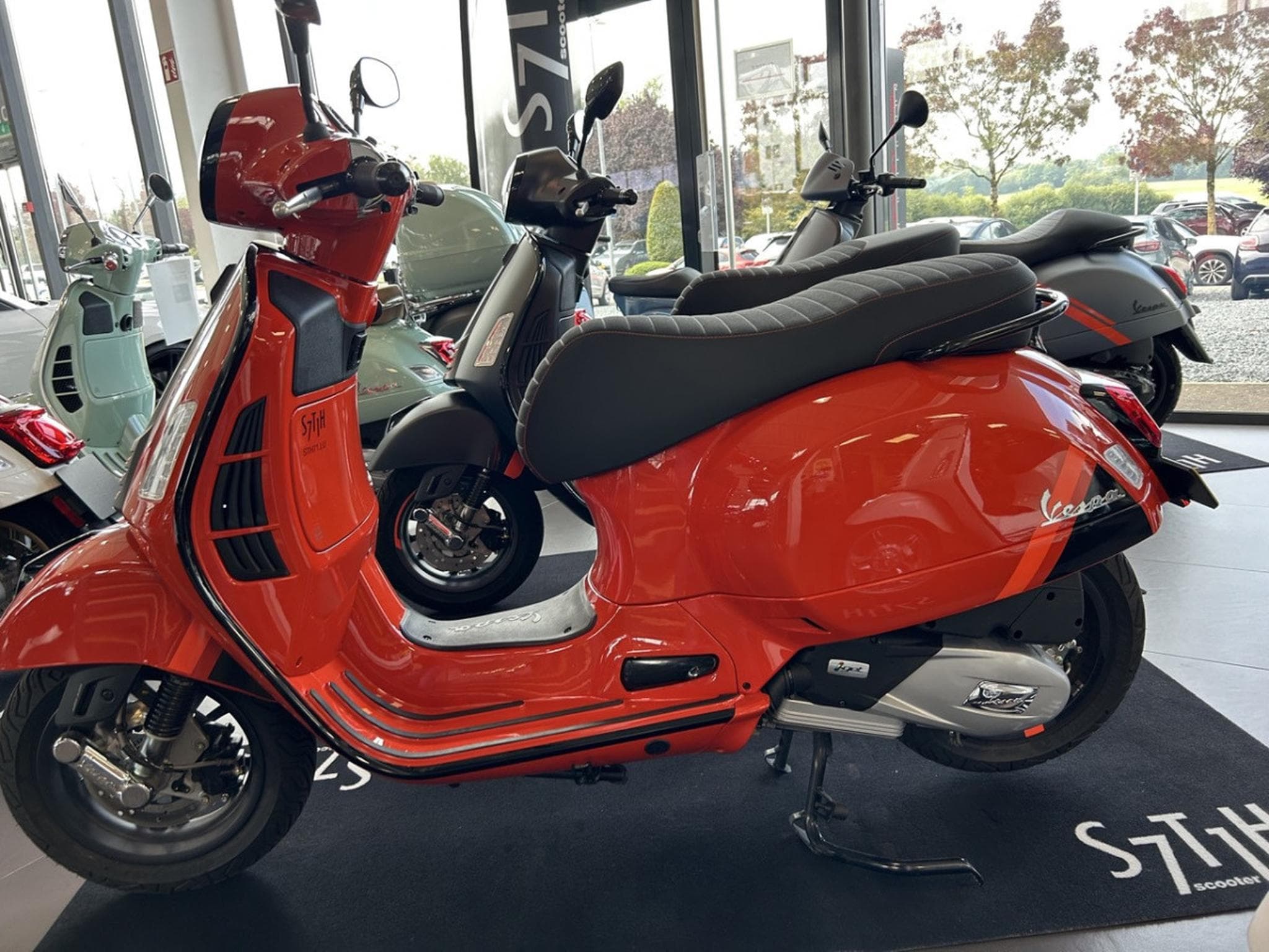 Vespa GTS Super Sport (2024) - Foto 2