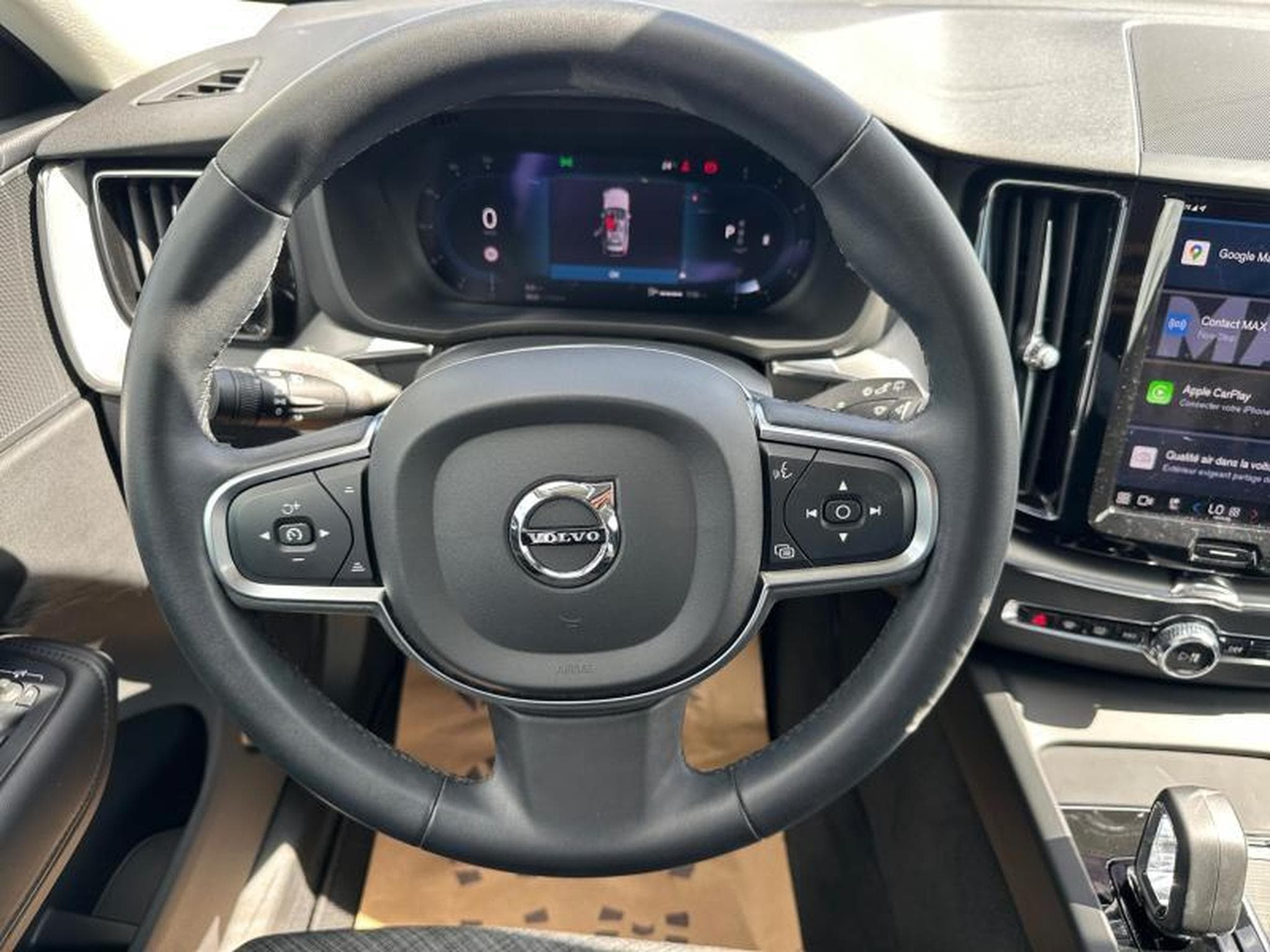 Volvo XC60 B4 Core / Diesel (2023) - Foto 12