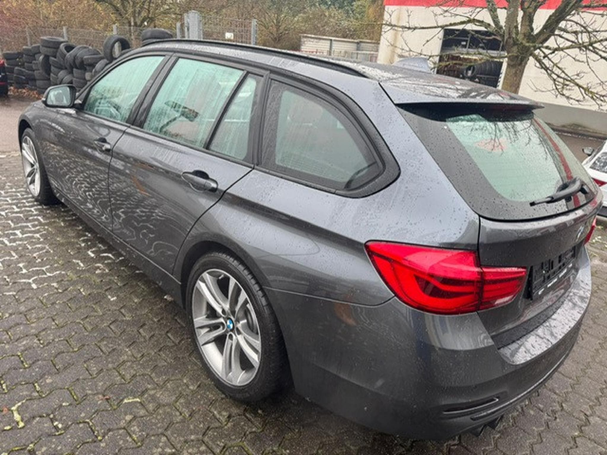 BMW 330 BMW 330 d Xdrive Sportline Panorama Head UP LED LEDER NAVI (2016) - Photo 11