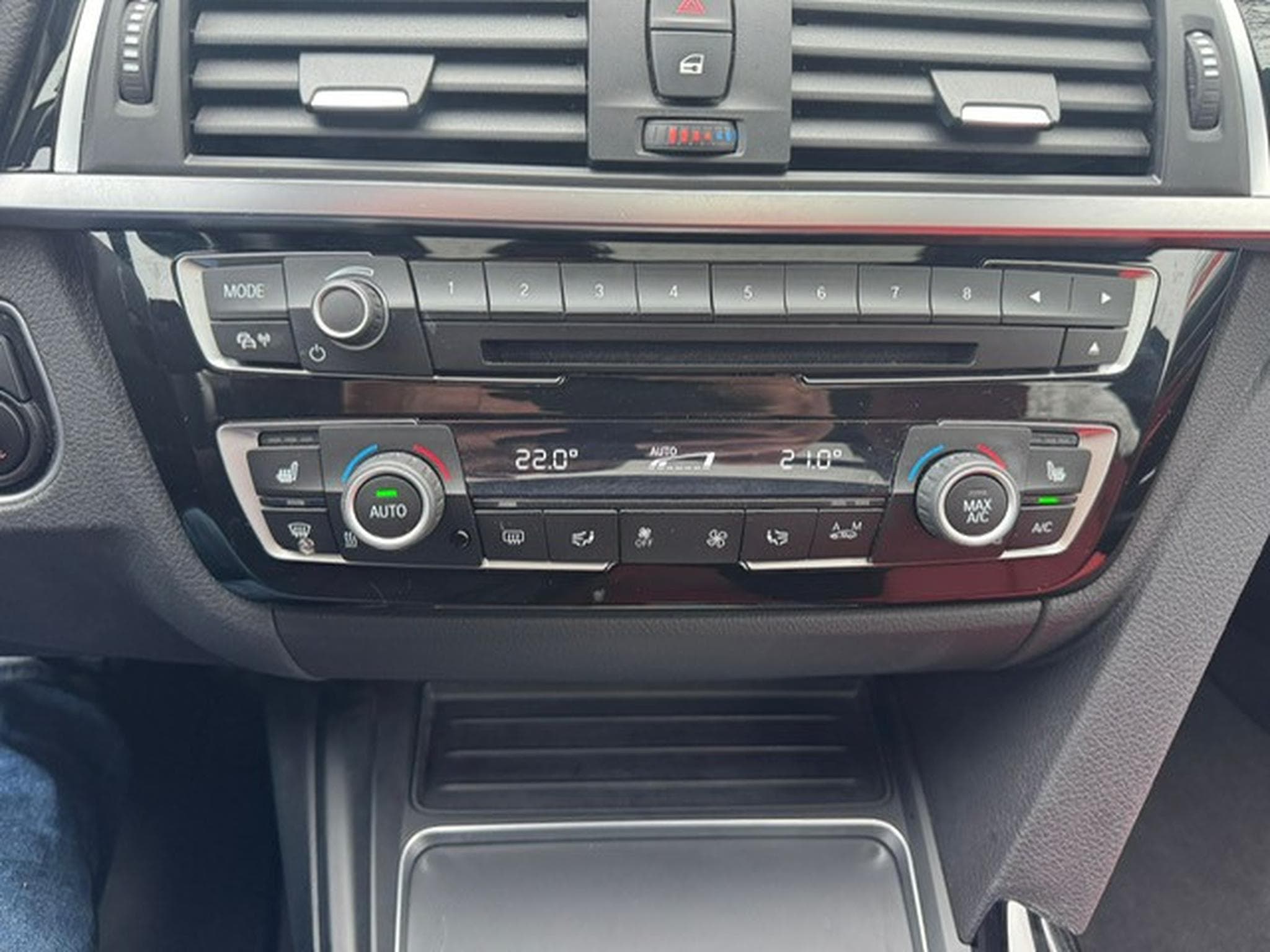 BMW 330 BMW 330 d Xdrive Sportline Panorama Head UP LED LEDER NAVI (2016) - Photo 20