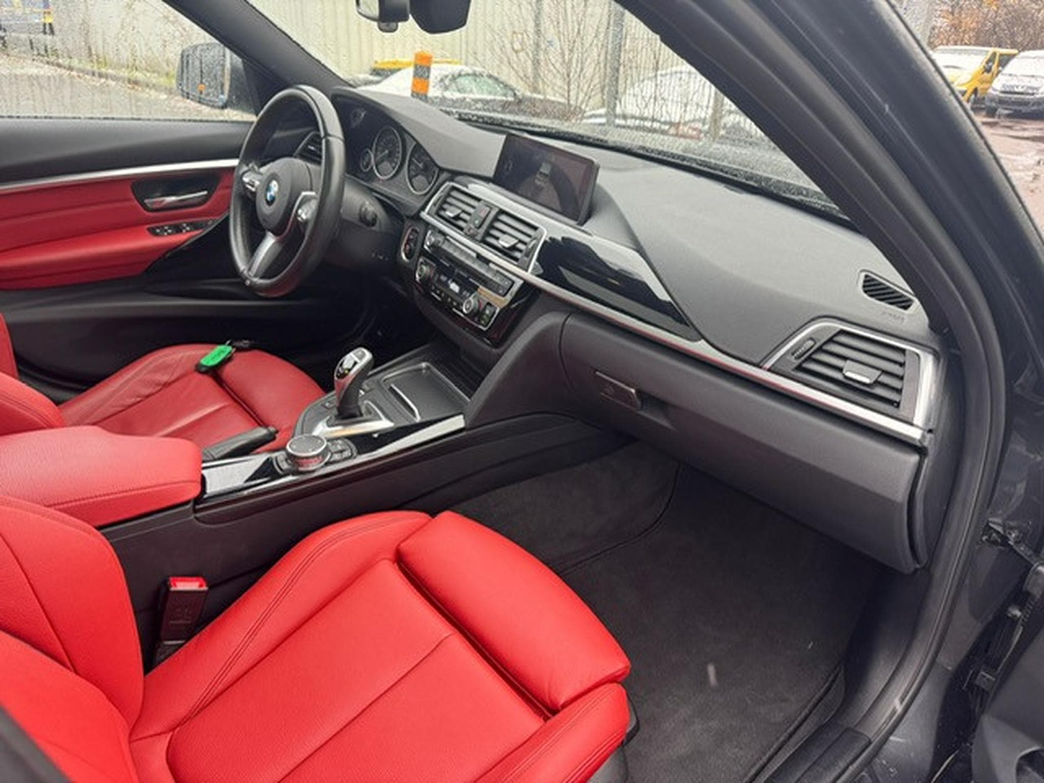 BMW 330 BMW 330 d Xdrive Sportline Panorama Head UP LED LEDER NAVI (2016) - Photo 3