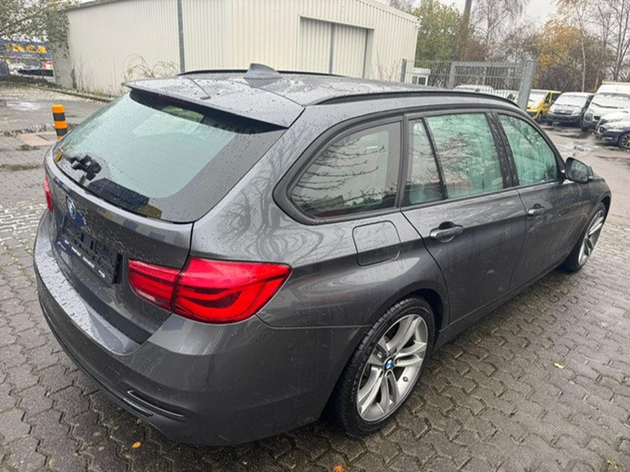 BMW 330 BMW 330 d Xdrive Sportline Panorama Head UP LED LEDER NAVI (2016) - Photo 6