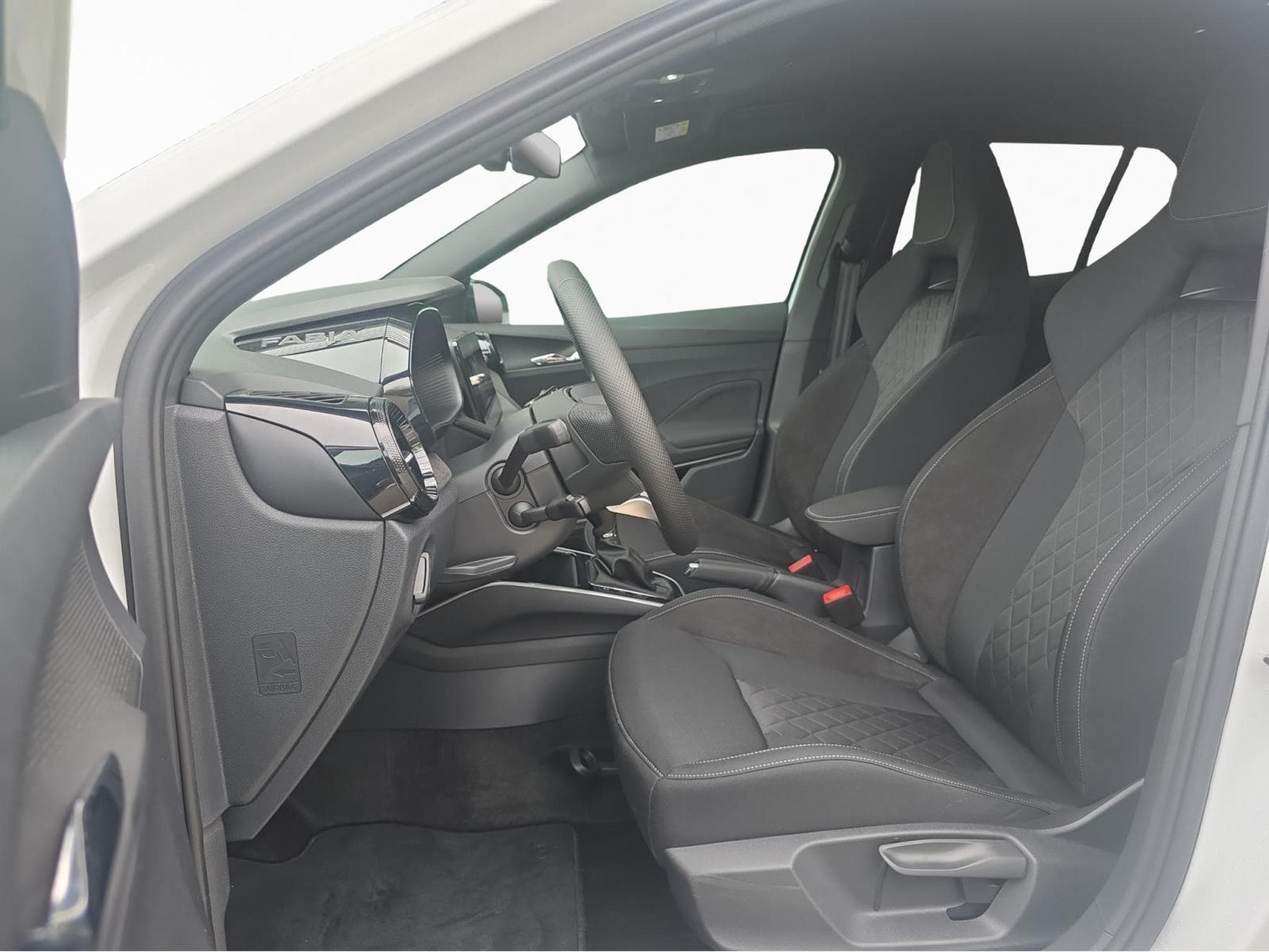 Skoda Fabia Monte Carlo (2025) - Photo 11