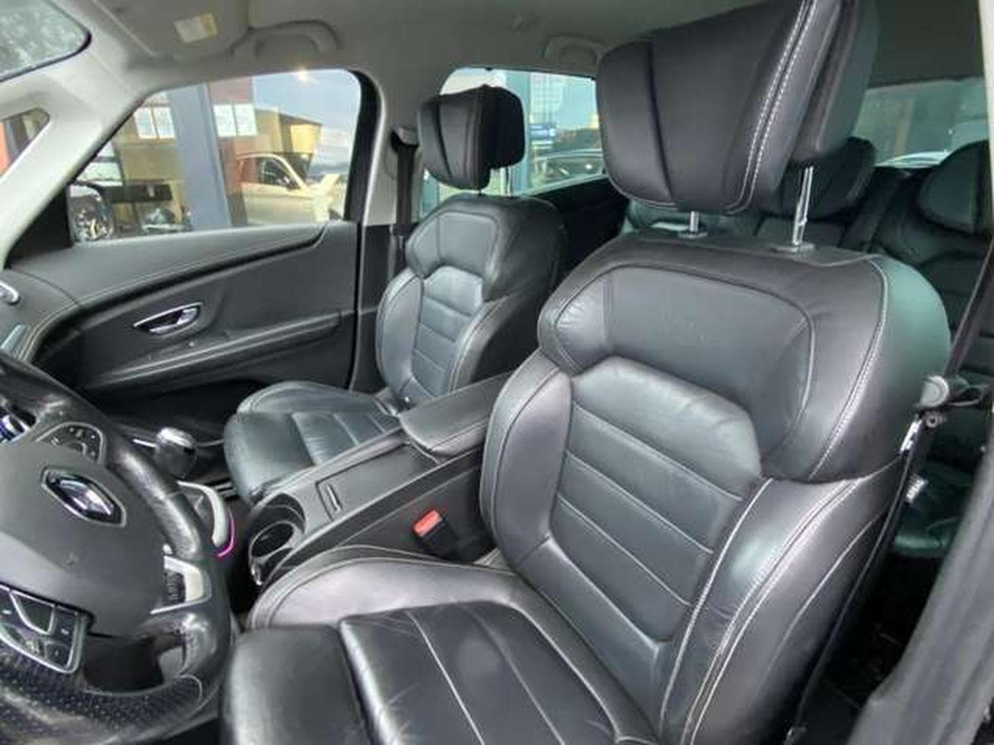 Renault Scenic 1.2 TCE INITALE - JUSQU'A 48 MOIS DE GARANTIE (2019) - Foto 9