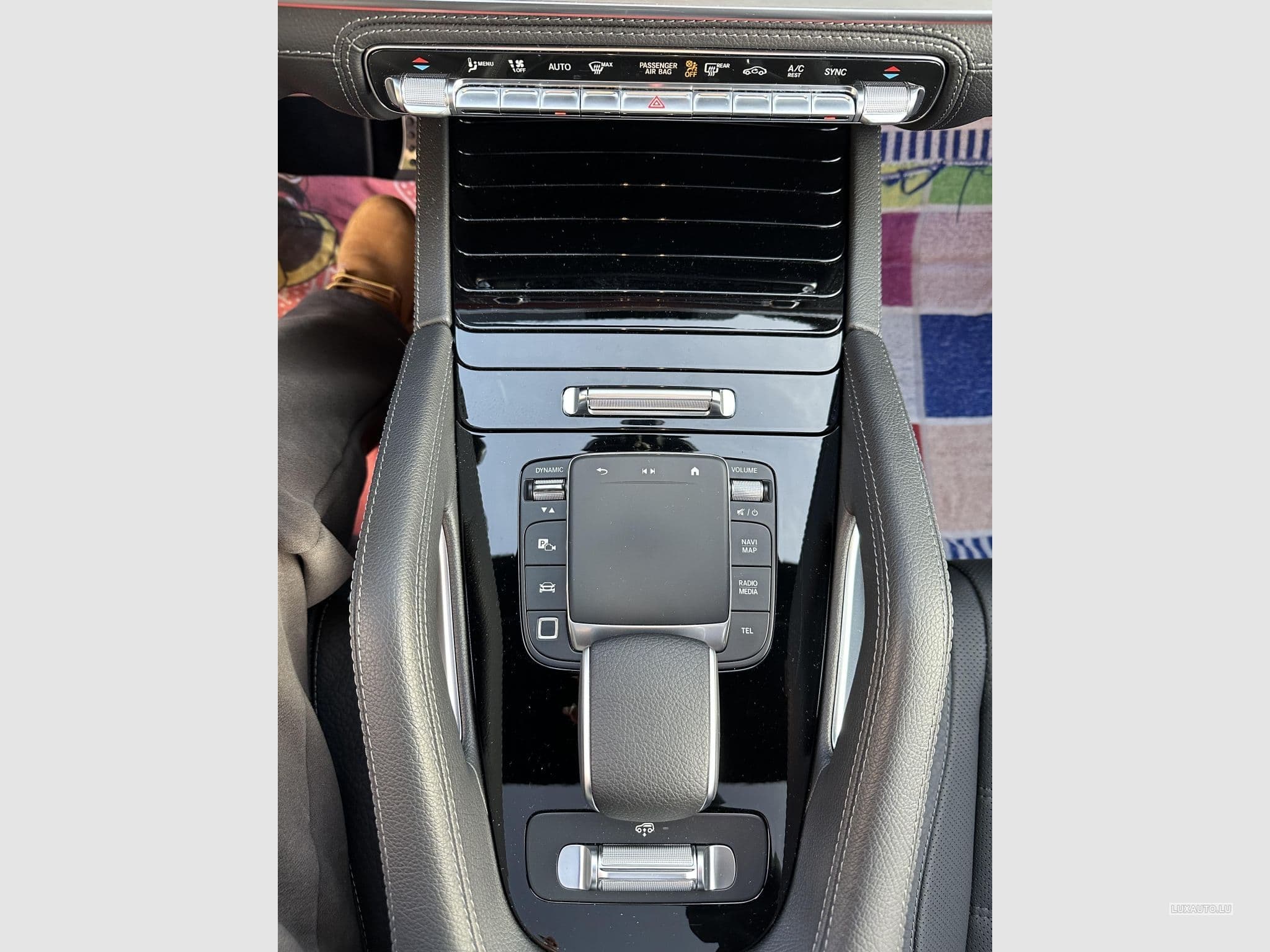 Mercedes GLE 450 4 MATIC AMG LINE (2025) - Photo 9